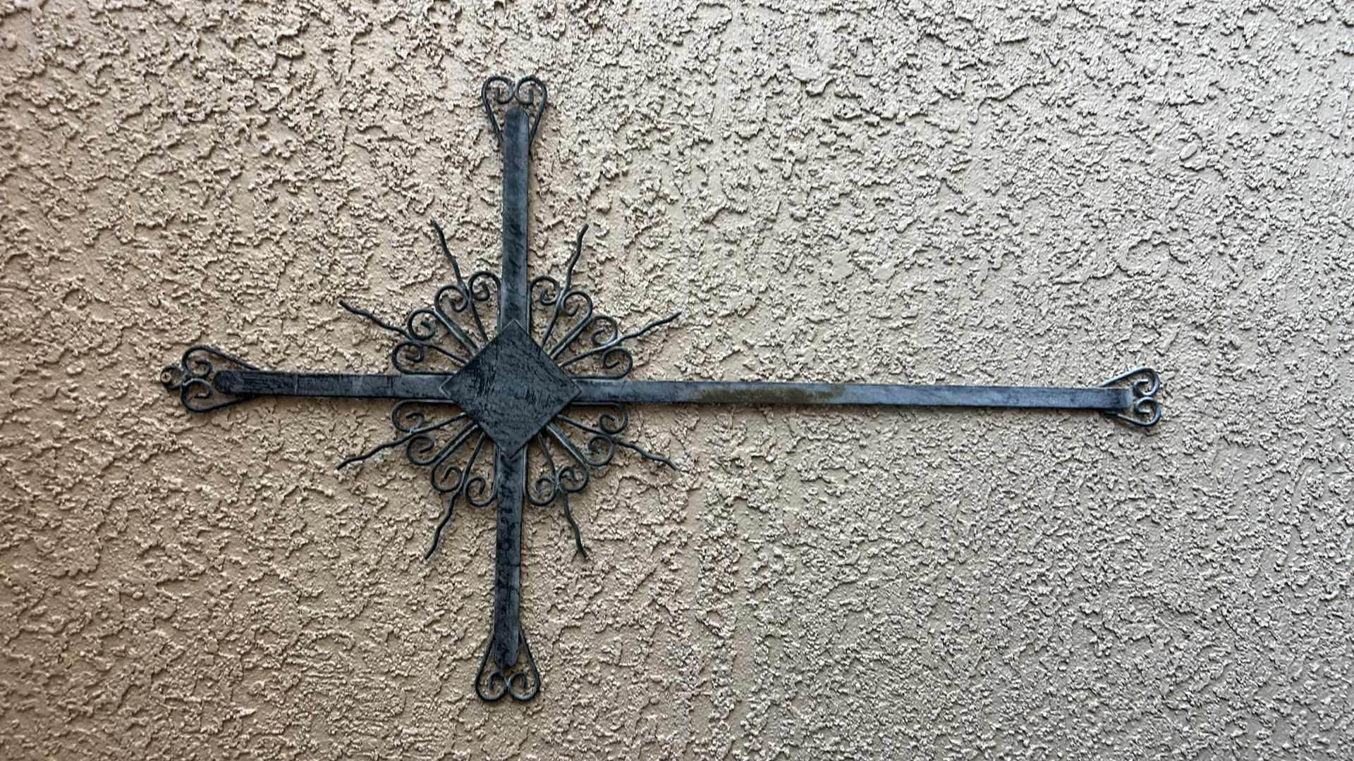 Photo 1 of METAL CROSS 20 1/4 x 33 1/2