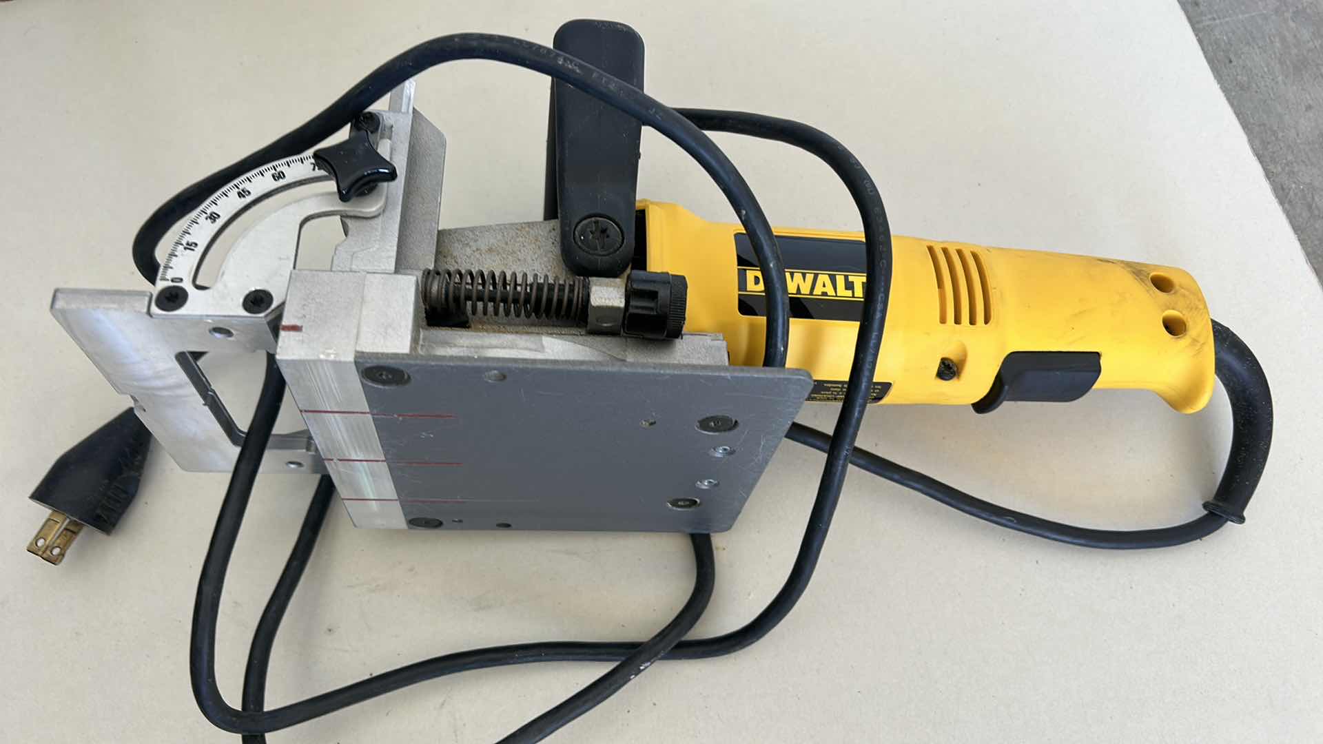 Photo 1 of DEWALT PLATE JOINER TOOL