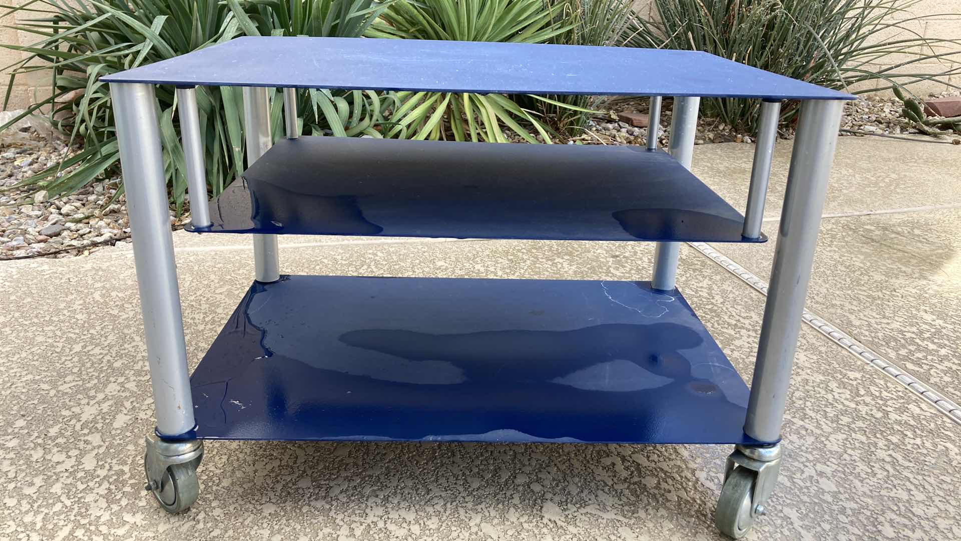 Photo 1 of HEAVY DUTY STEEL ROLLING CART 25.5” 19.75” H18”