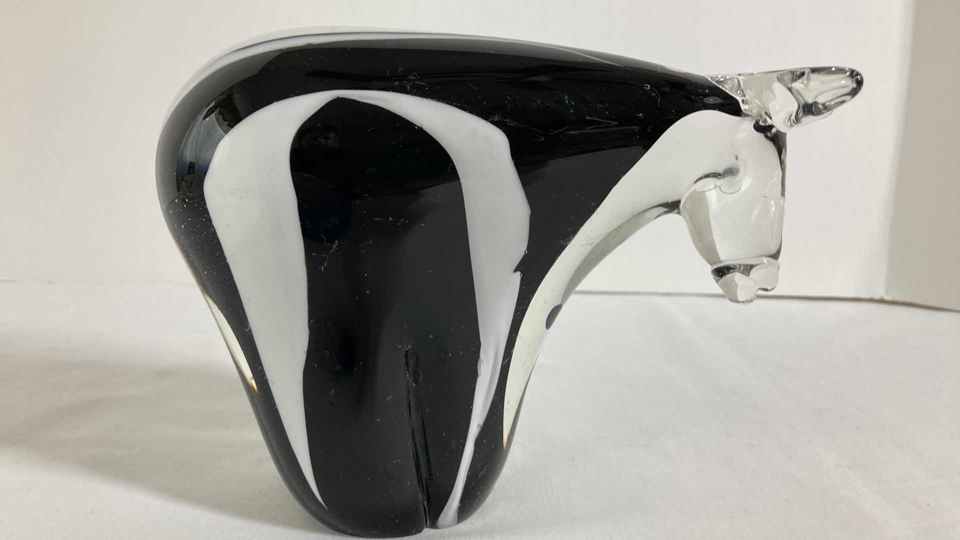 Photo 1 of BLACK & WHITE BULL SOLID GLASS FIGURINE 3.25” X 7.25” H5”