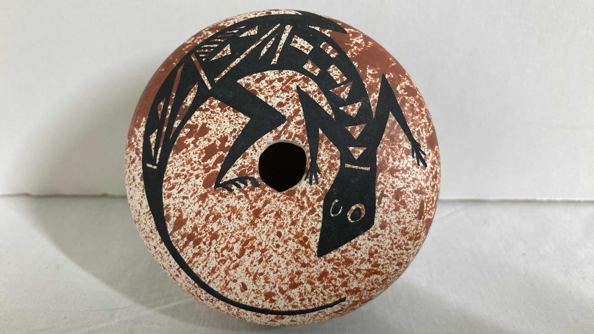 Photo 1 of NATIVE AMERICAN POTTERY ACOMA C.PASQUALE 2.75” X 1.75”