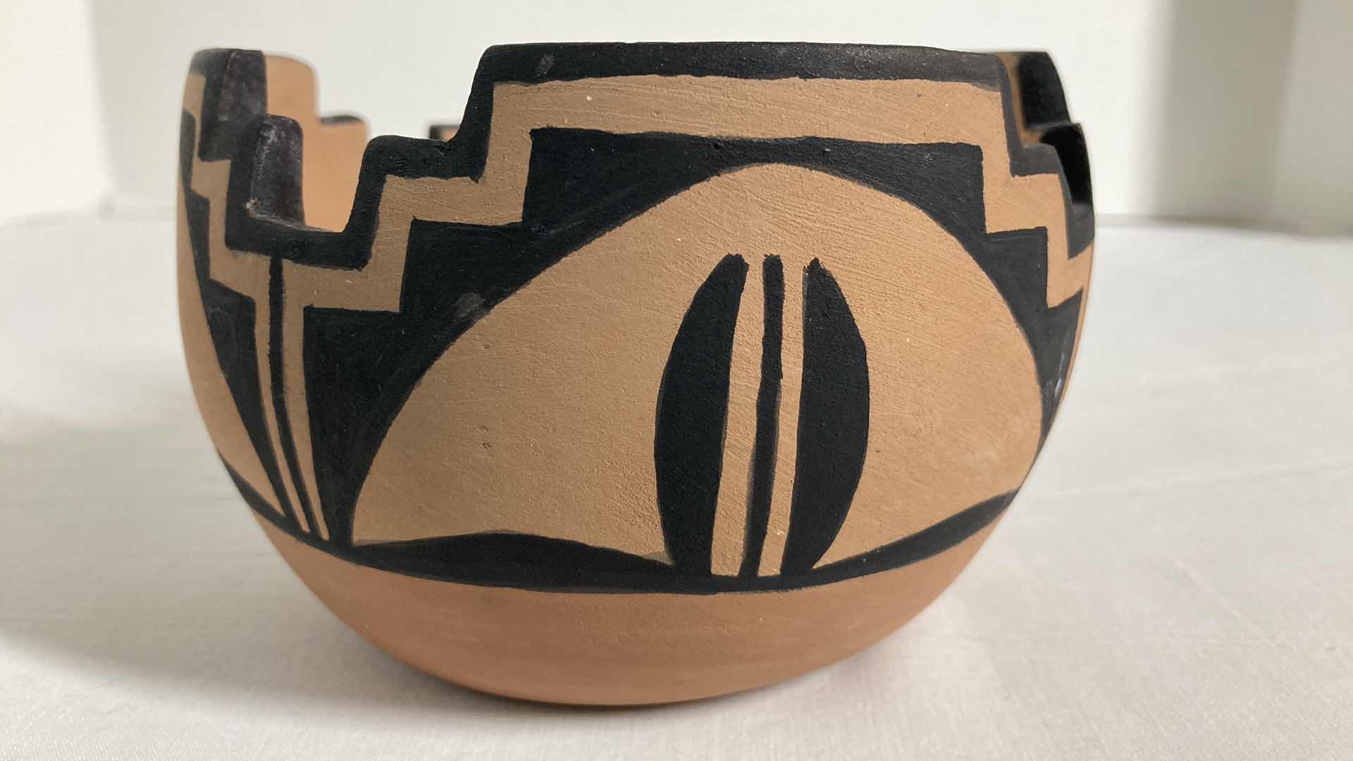 Photo 1 of SAN FELIPE PERUVIAN POTTERY BY MARIE R. SANDOVAL 9525 4.75” X 3.25”
