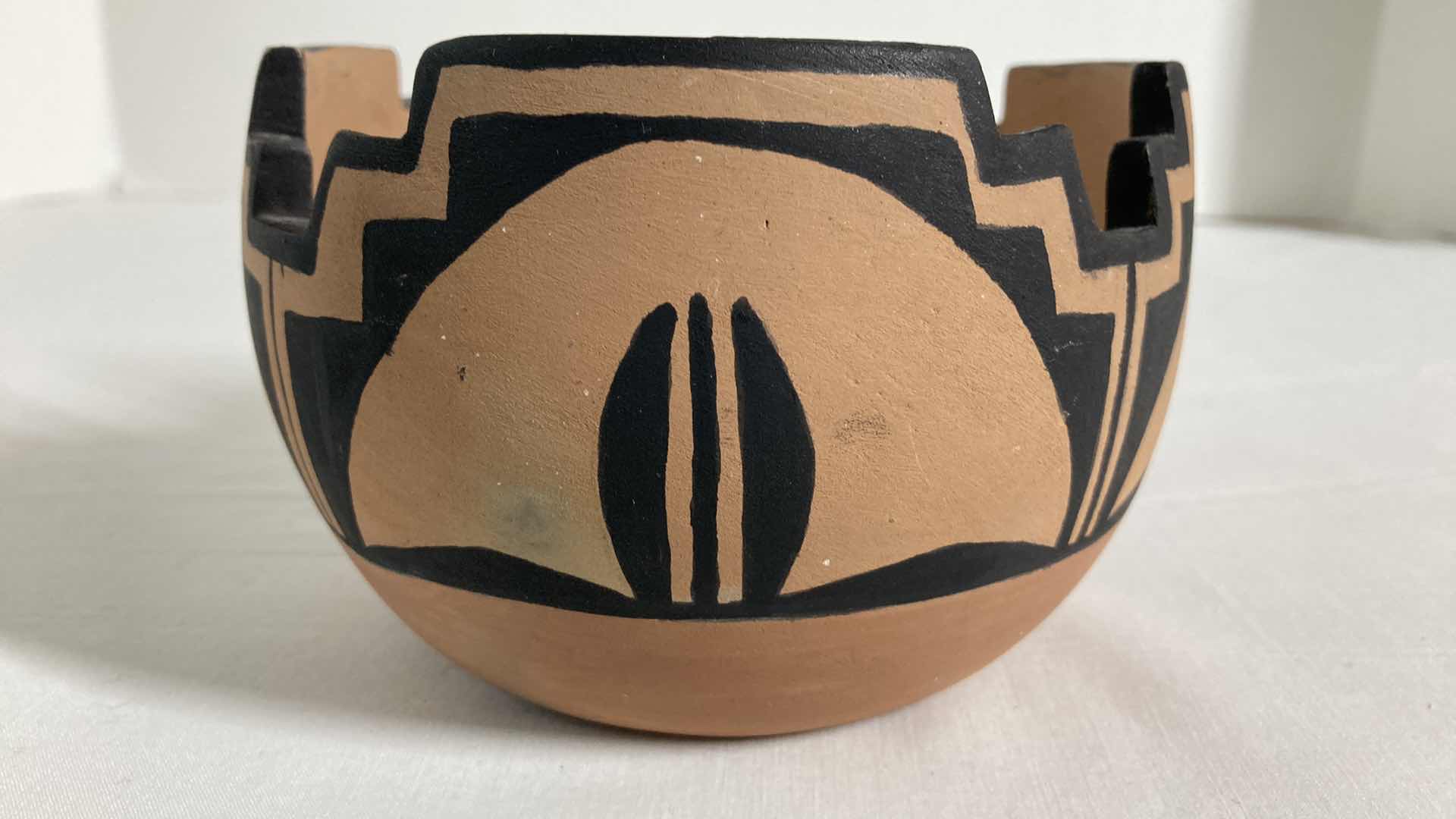 Photo 1 of SAN FELIPE PERUVIAN POTTERY BY MARIE R. SANDOVAL 9525 4.75” X 3.25”