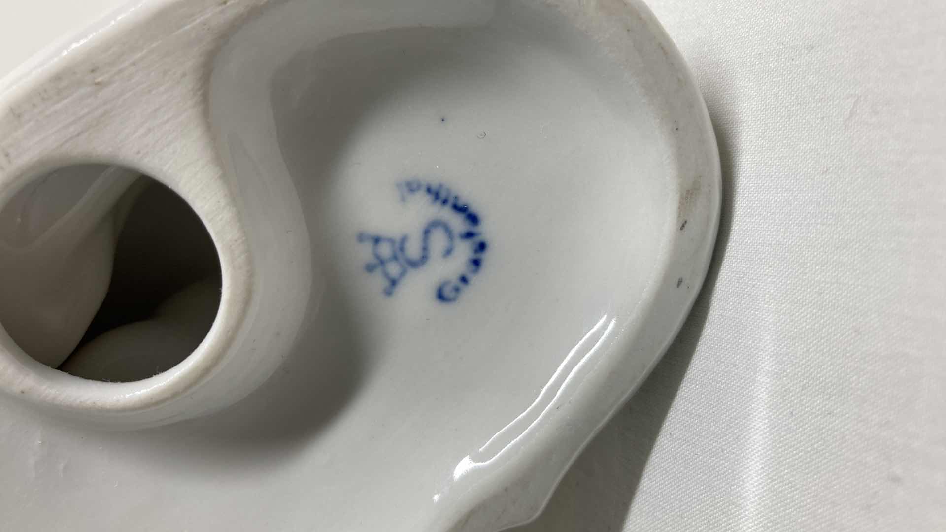 View 7 of GRAEFENTHAL DACHSHUND PORCELAIN FIGURINE 5” X 2.75” H3.25”