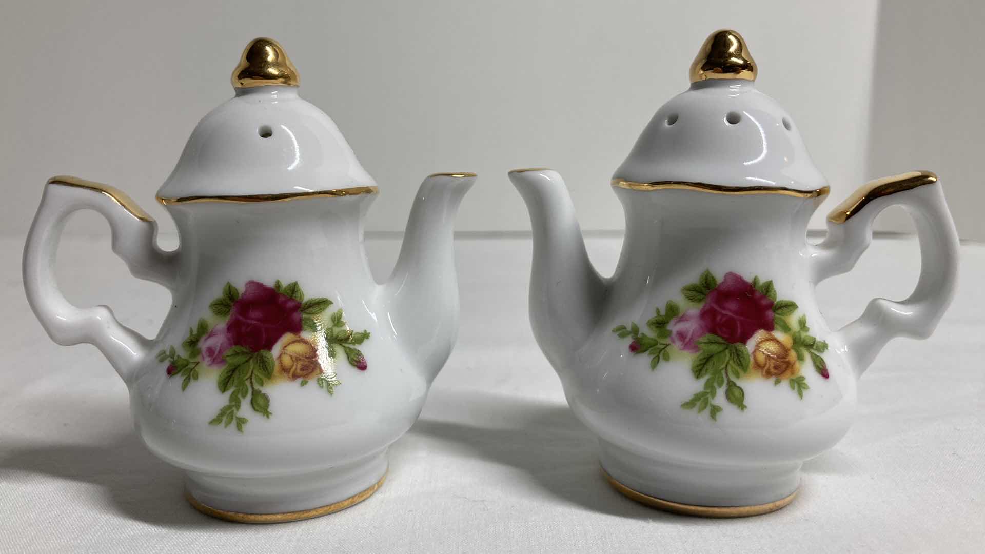 Photo 3 of ROYAL ALBERT OLD COUNTRY ROSES SALT & PEPPER TEAPOTS (2) H2.75”