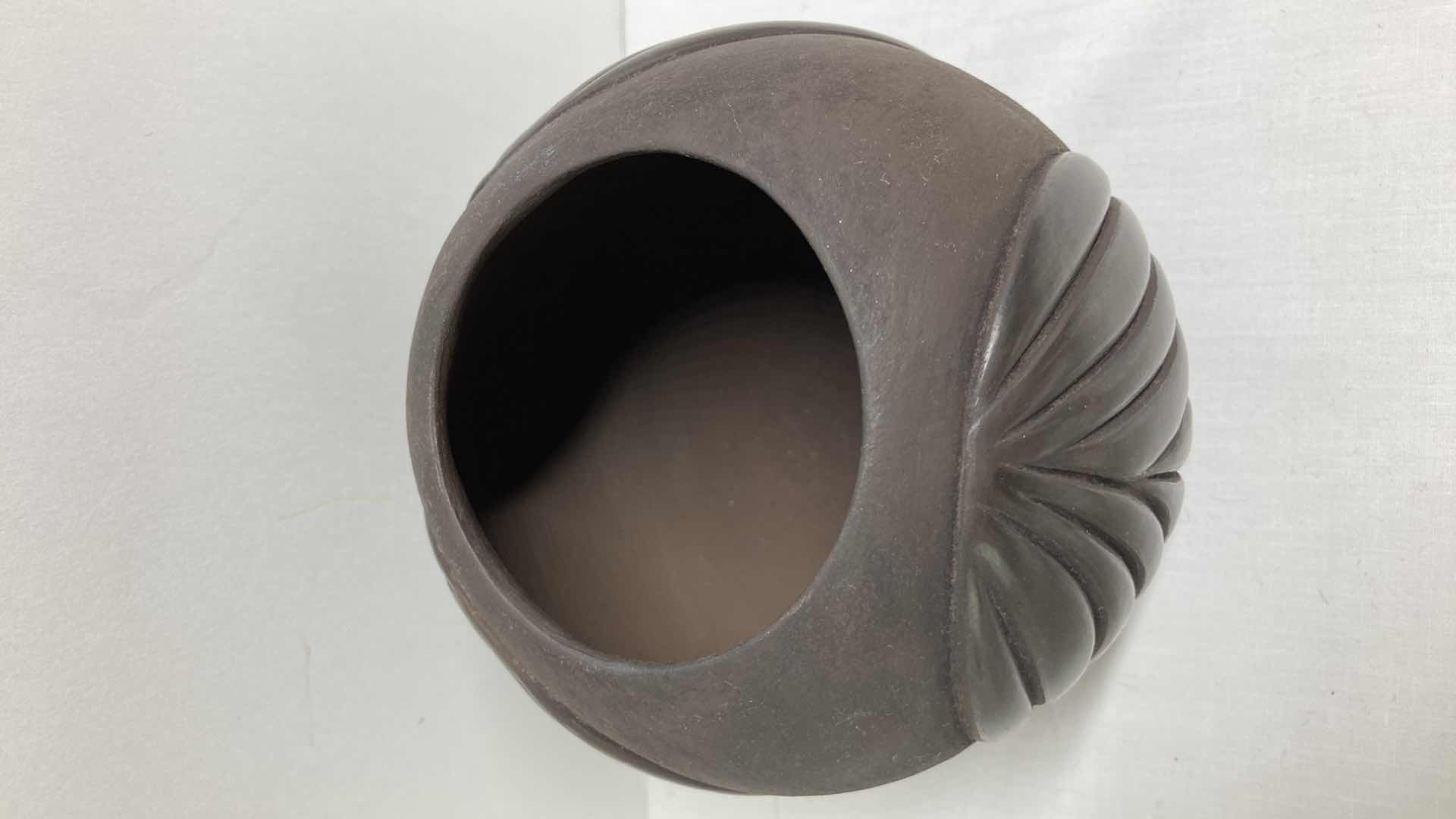 Photo 1 of SANTA CLARA EBONY POTTERY BY MIANA POBLITO 5” X 5.25”