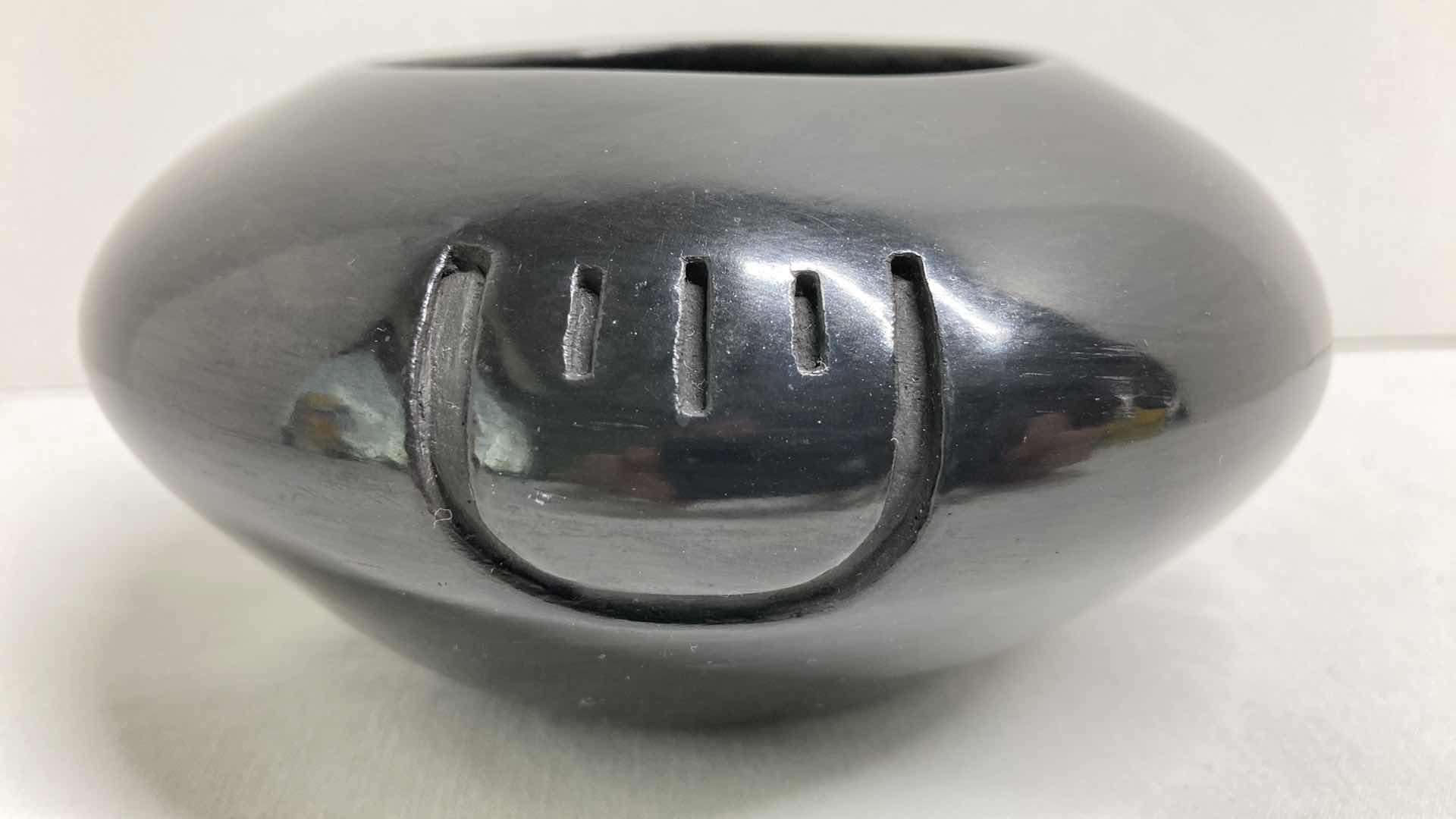 Photo 1 of SANTA CLARA BLACK WARE POLISHED POTTERY BY EDWARD SAMANIEGO 11/92 5” X 2.5”