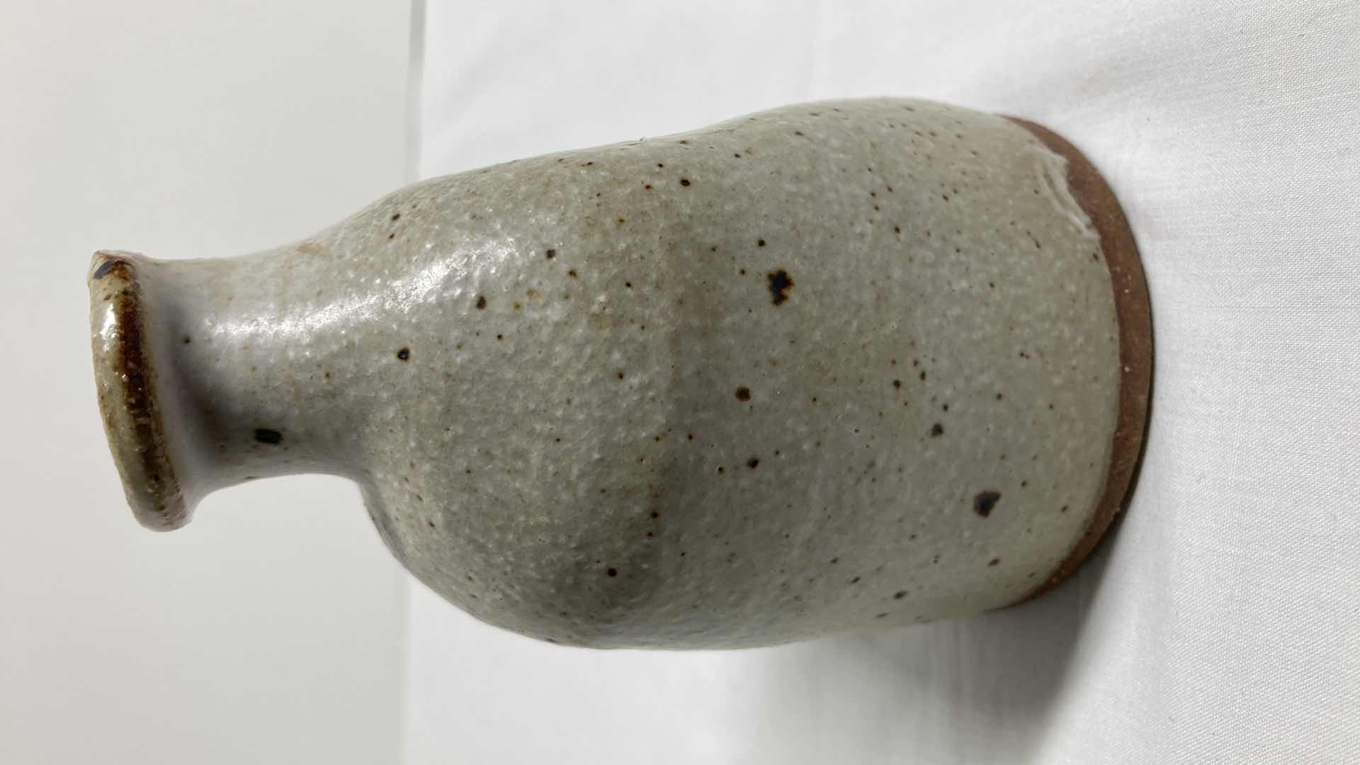 Photo 2 of DISTORTED EARTH TONE POTTERY 3.25” X 3” H5”