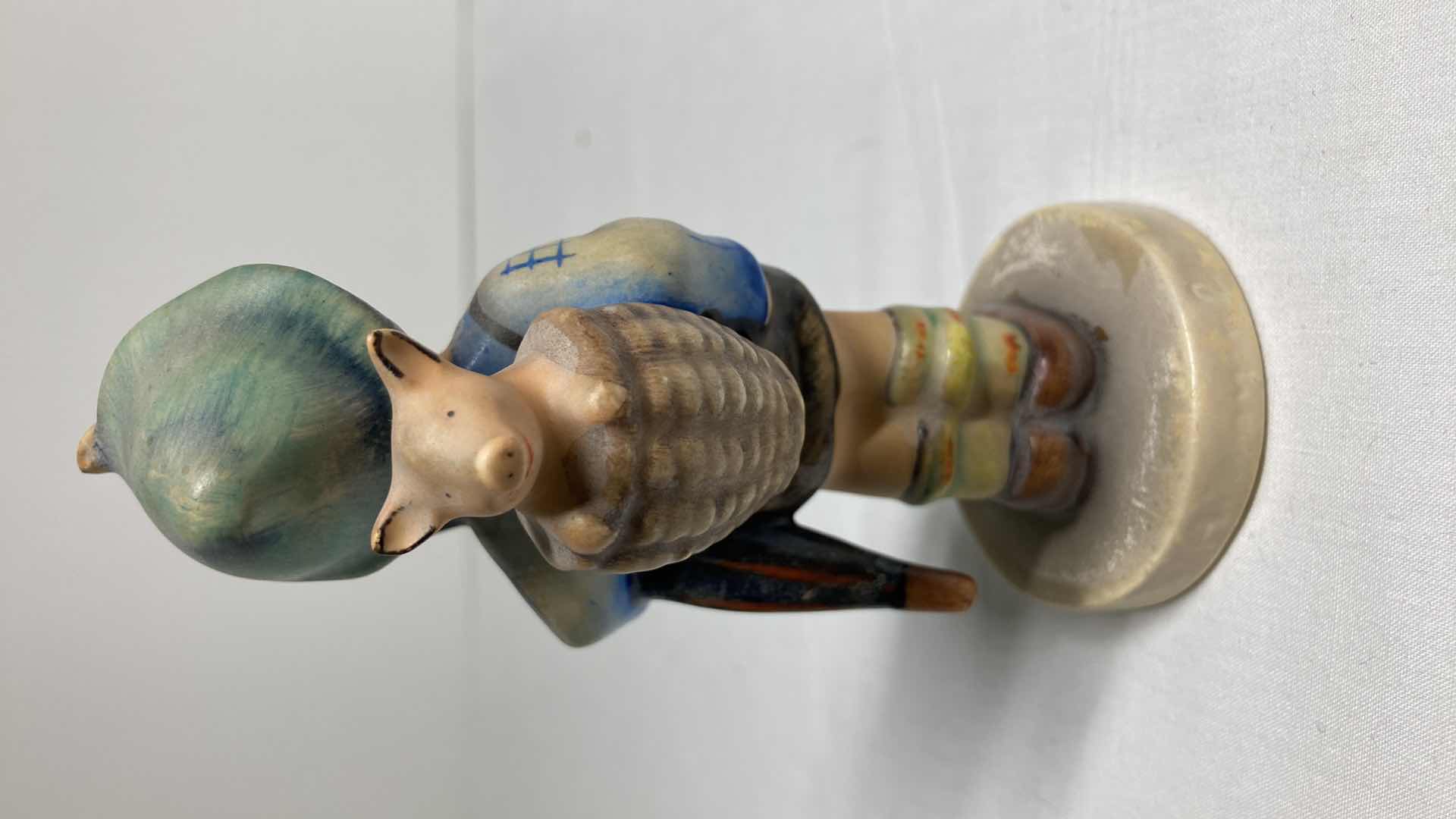 Photo 1 of MJ HUMMEL GOEBEL HOME FROM MARKET FIGURINE 1982 11