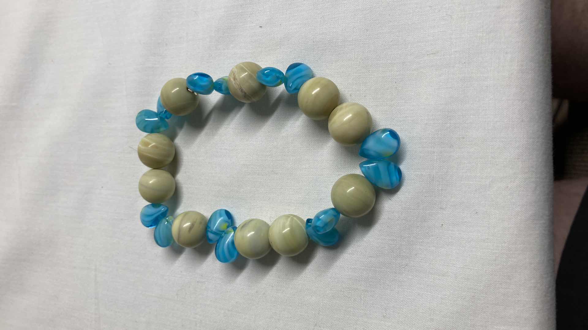 Photo 1 of NATURAL STONE & TEAL TEARDROP BEAD BRACELET 4”