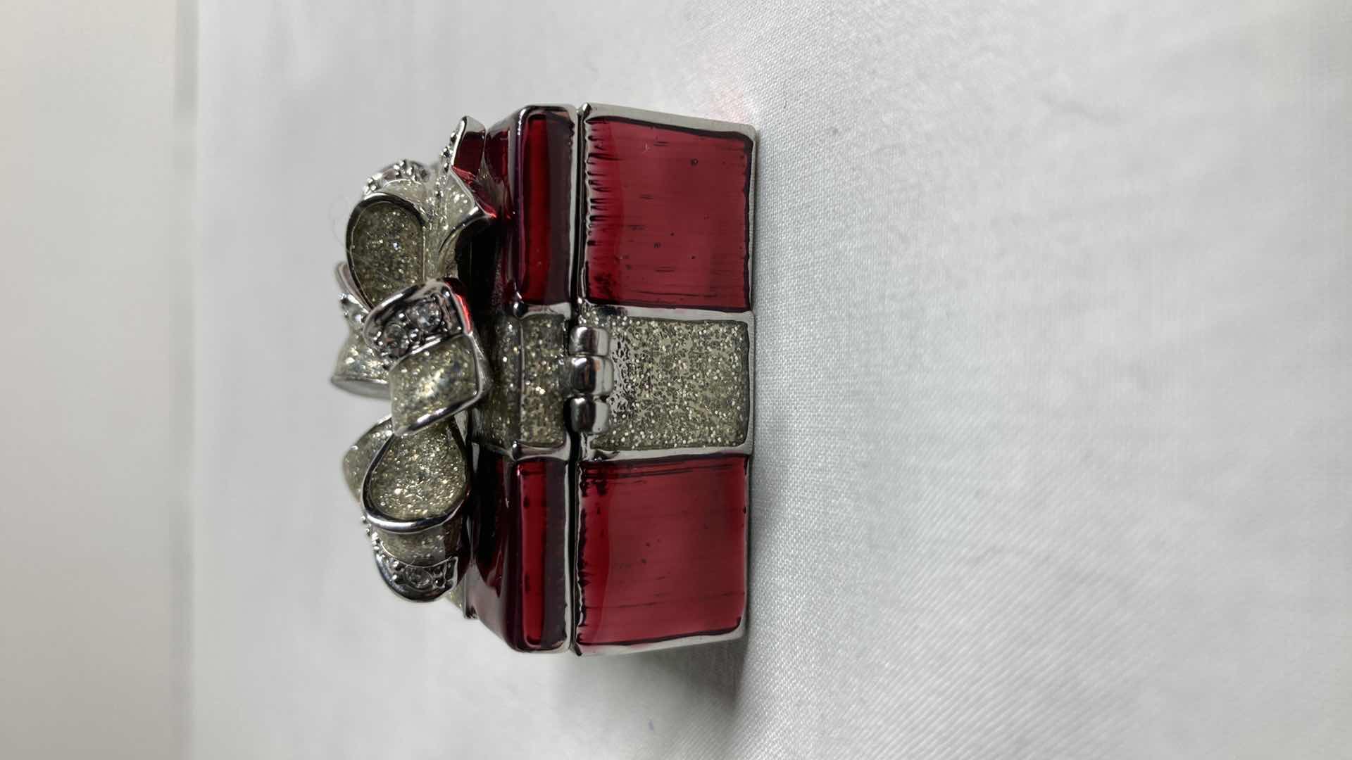 Photo 1 of GIFT BOX METAL JEWELRY BOX 1.5” X 1.75” H1.5”