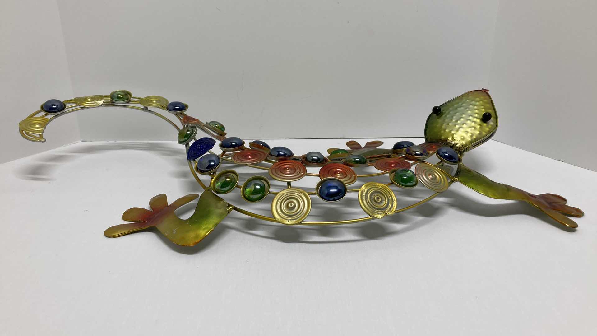 Photo 1 of MULTI COLORED GECKO METAL SCULPTURE 8.5” X 21” H2.75”
