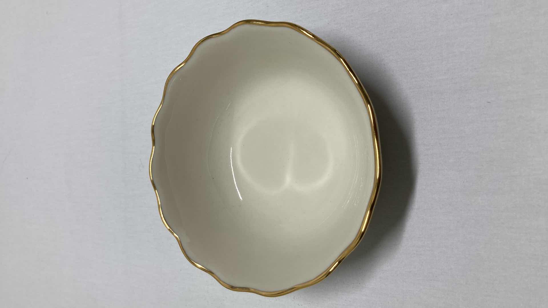 Photo 1 of LENOX ROSEBUD 24KT GOLD TRIM PORCELAIN BOWL 5.5” X 2”