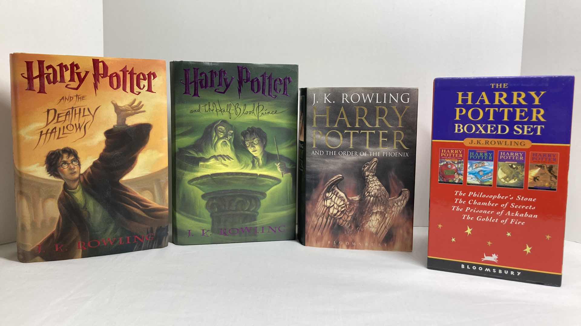 Photo 1 of HARRY POTTER HARDBACK BOOK SET (7)