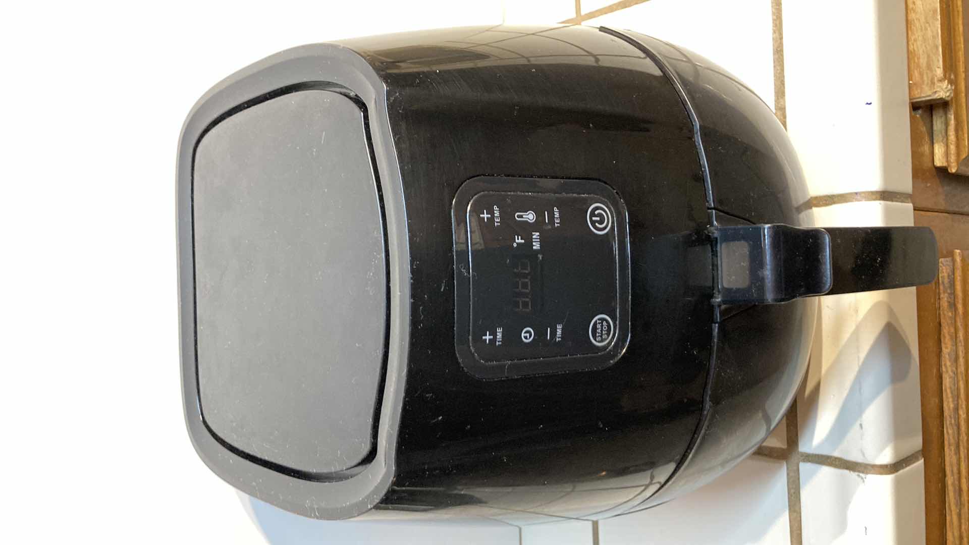 Photo 1 of E’CUCINA AIR FRYER MODEL AF-B