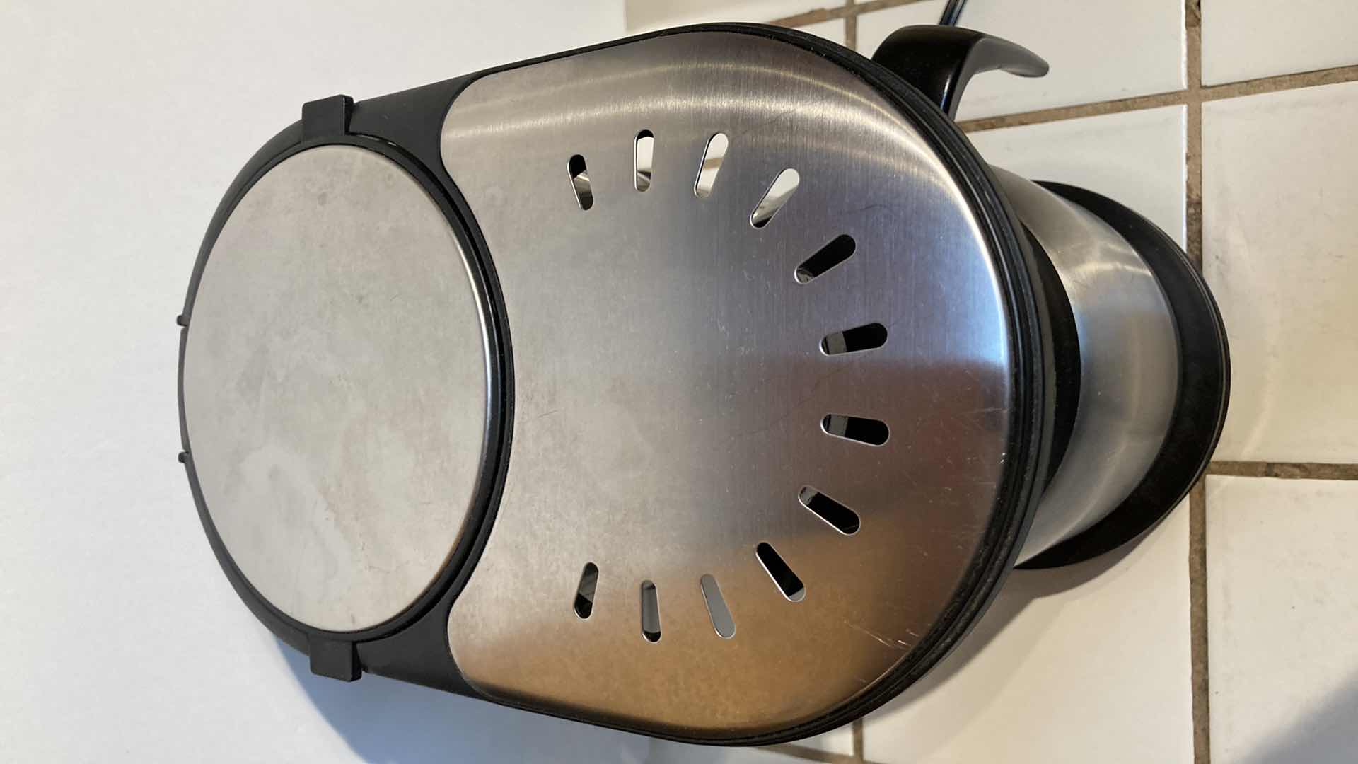 Photo 1 of BONAVITA COFFEE MAKER MODEL BV1900TS