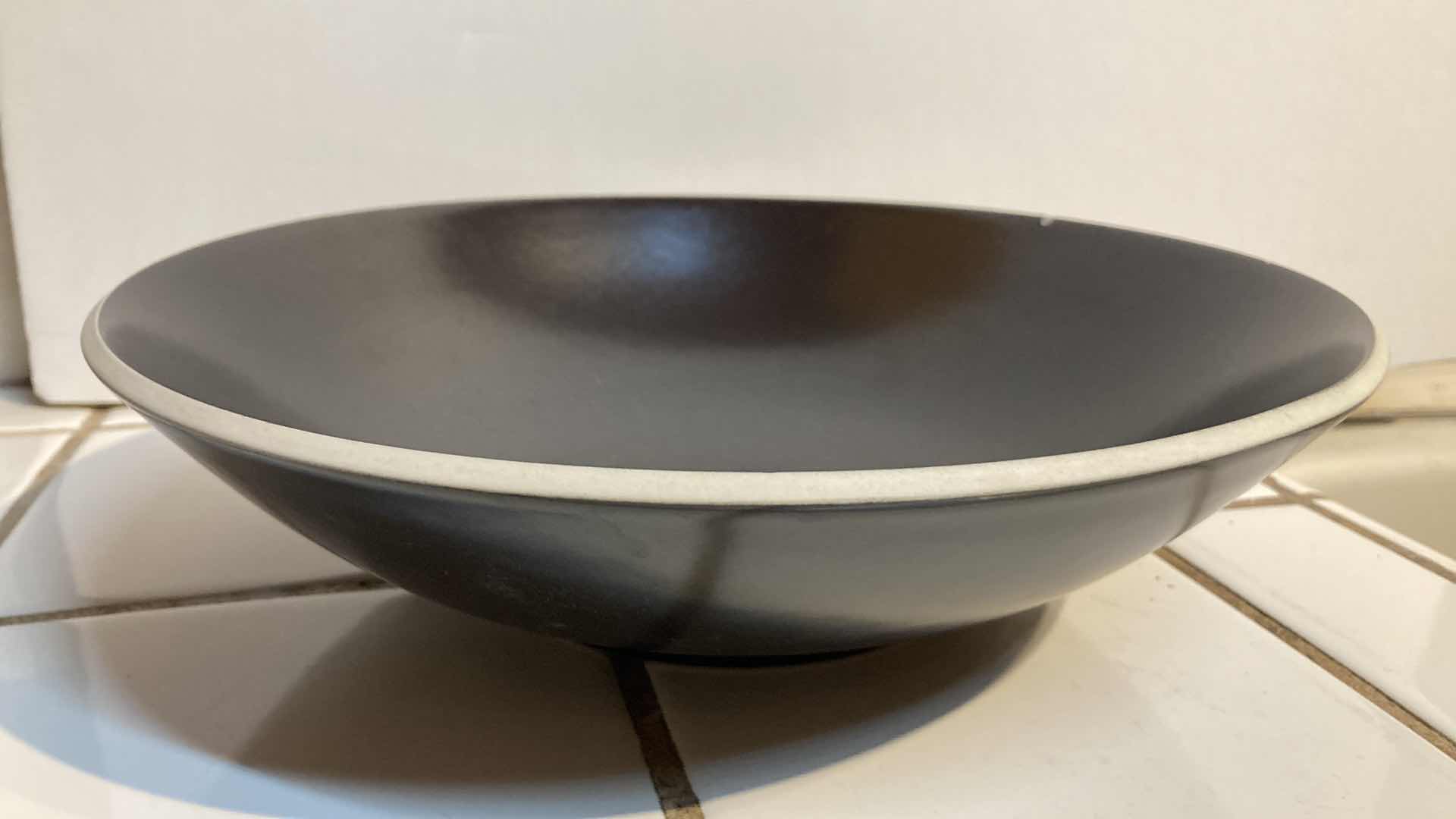 Photo 6 of SASAKI VIGNELLI DESIGN COLOR-STONE MATTE BLACK DISH SET (10)