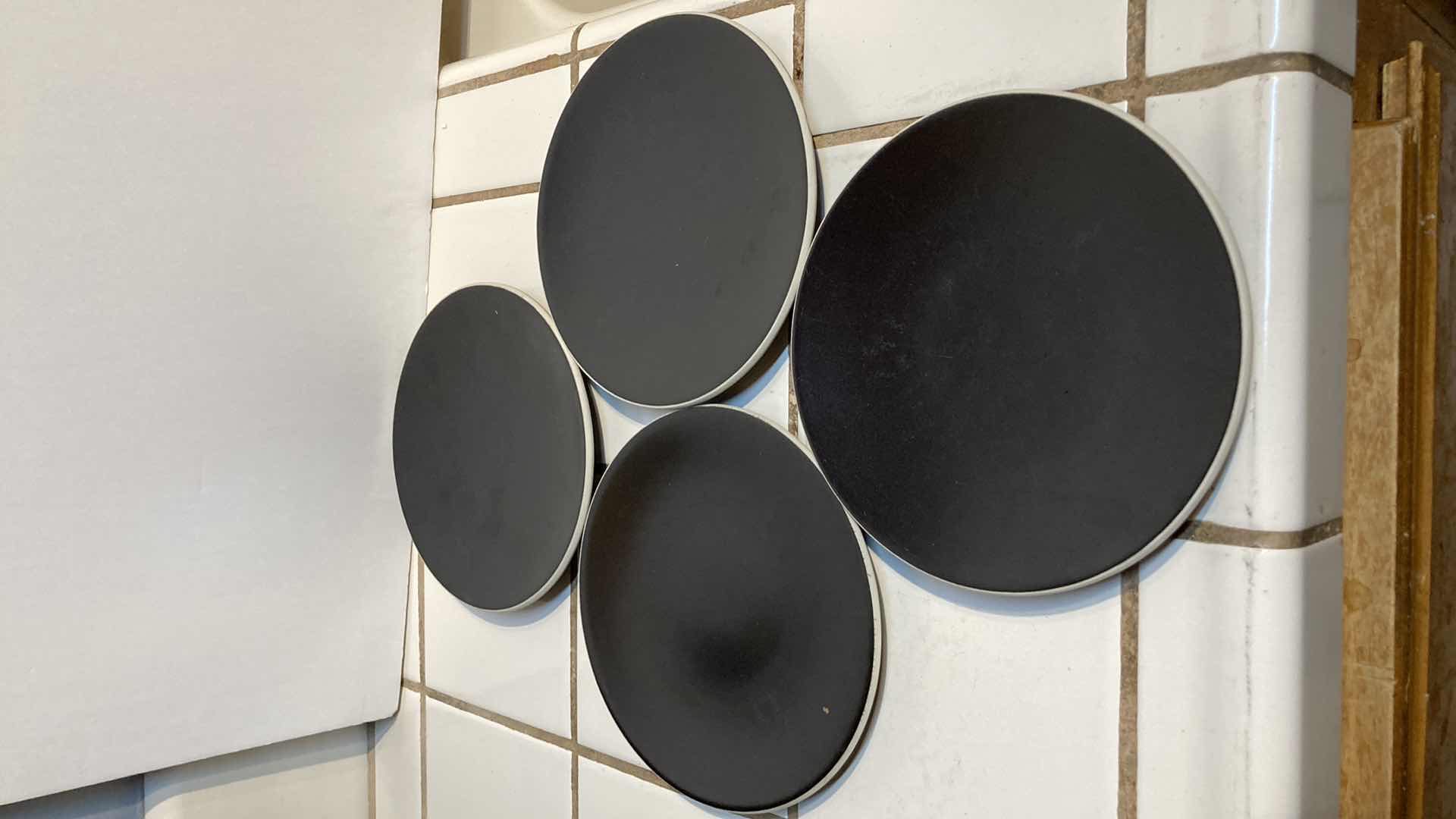 Photo 1 of SASAKI VIGNELLI DESIGN COLOR-STONE MATTE BLACK DISH SET (10)