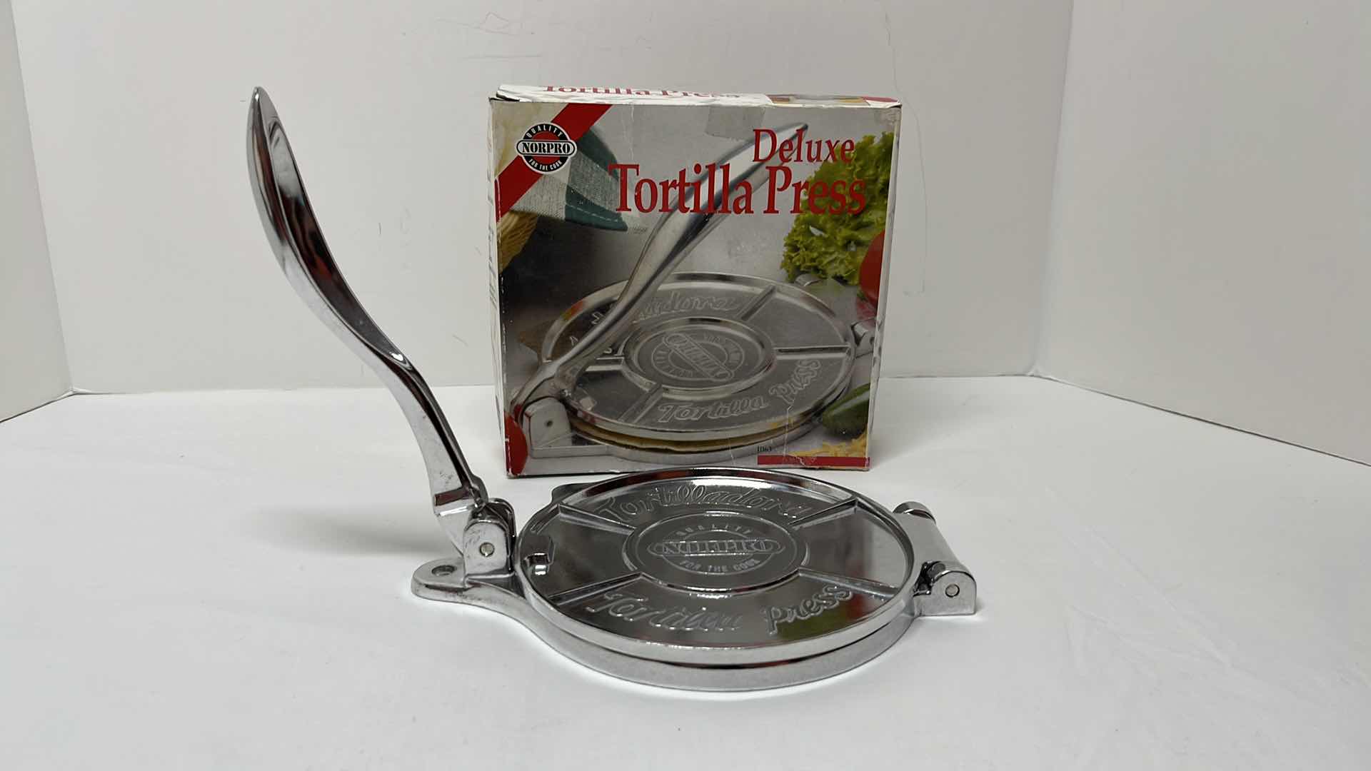 Photo 1 of NORPRO DELUXE 6” TORTILLA PRESS