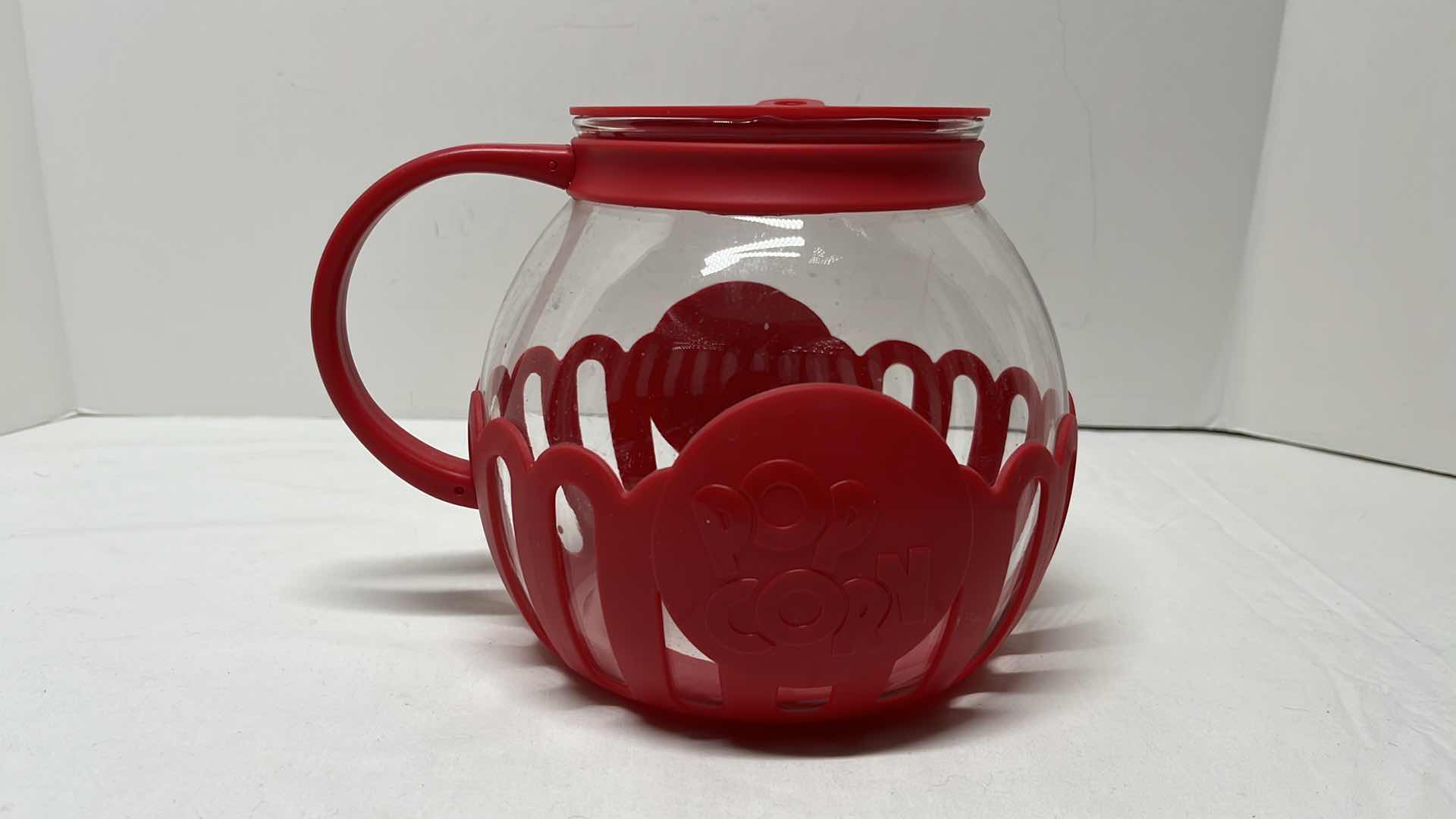 Photo 1 of MICROWAVEABLE POPCORN POPPER 3 QT