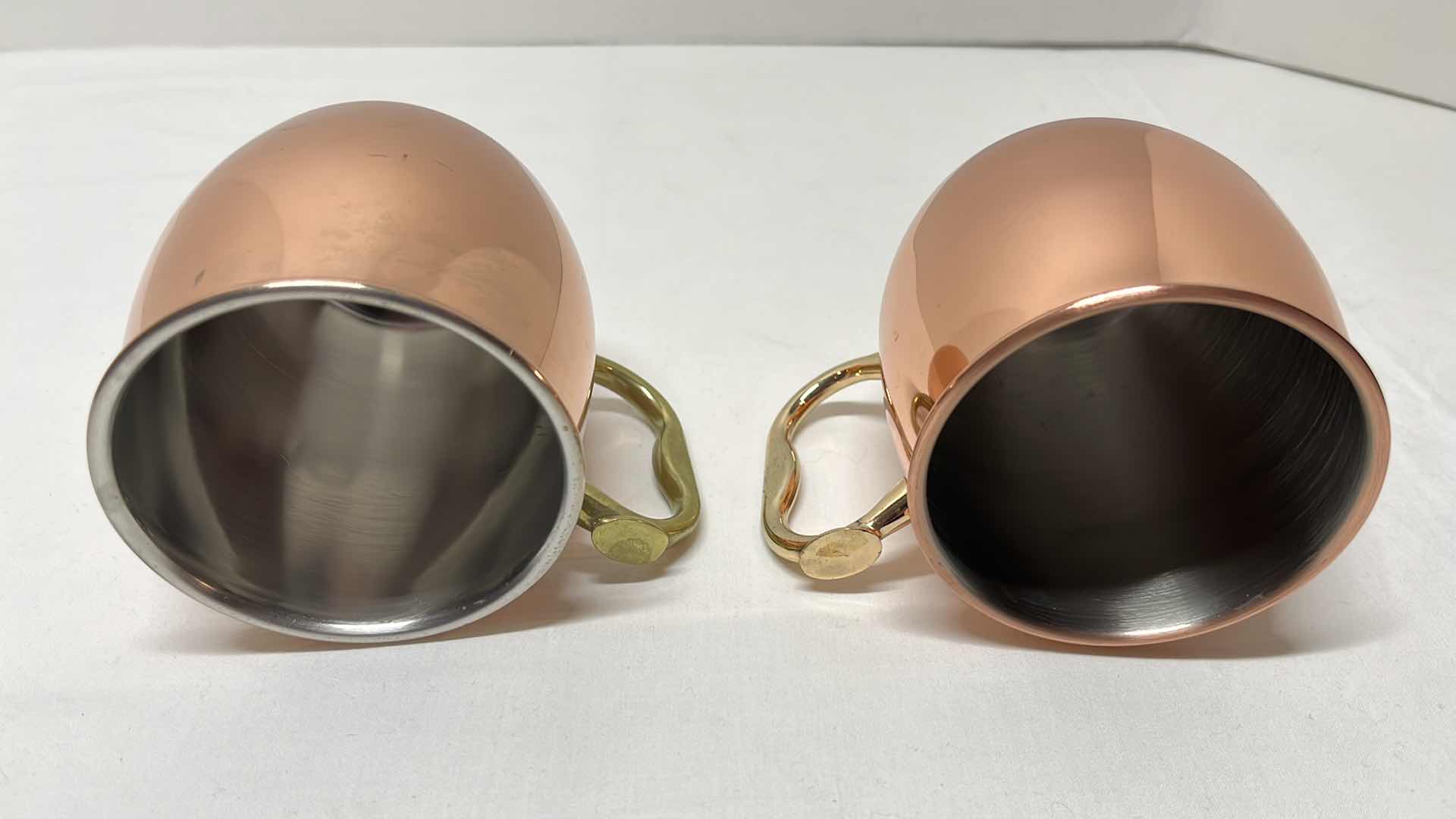 Photo 1 of OGGI MOSCOW MULE COPPER PLATED 20 OZ MUGS, SET OF 2