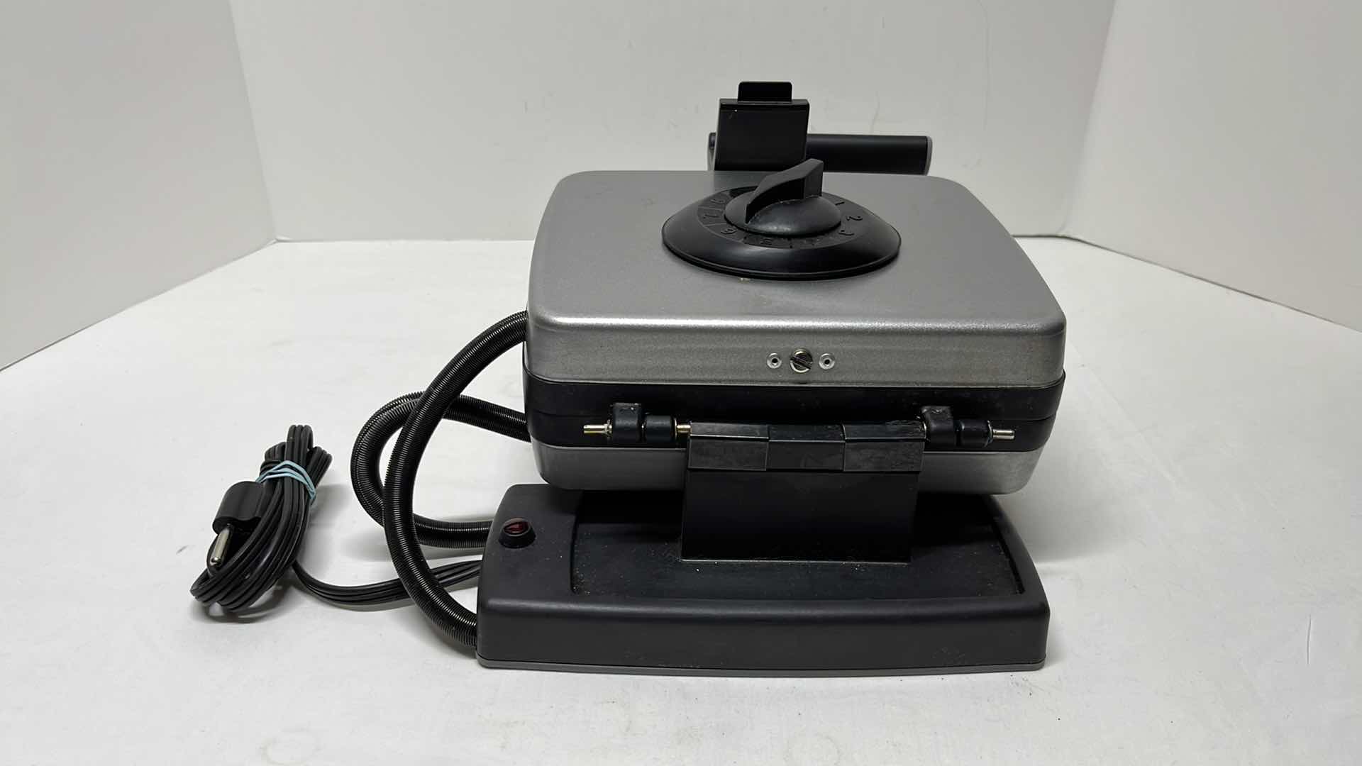 Photo 1 of CROQUADE WAFFLE MAKER (E469395)