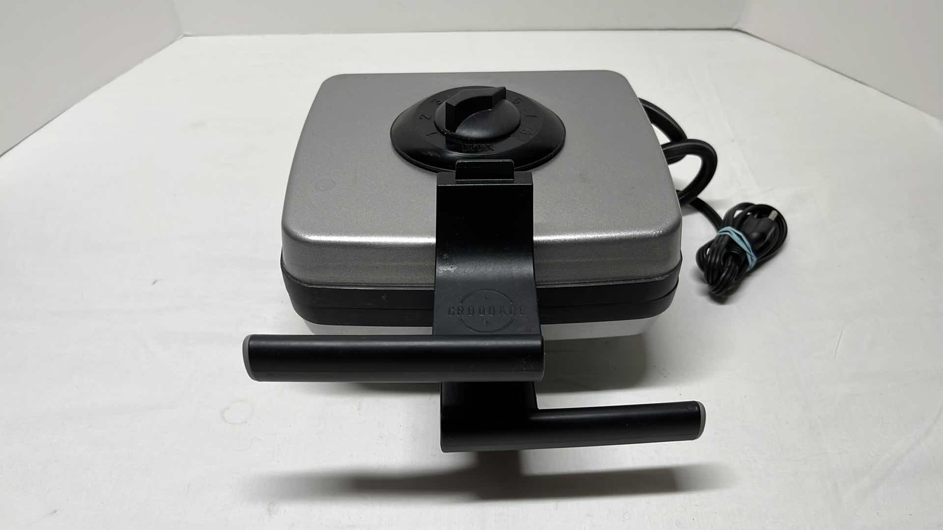 Photo 1 of CROQUADE WAFFLE MAKER (E469395)