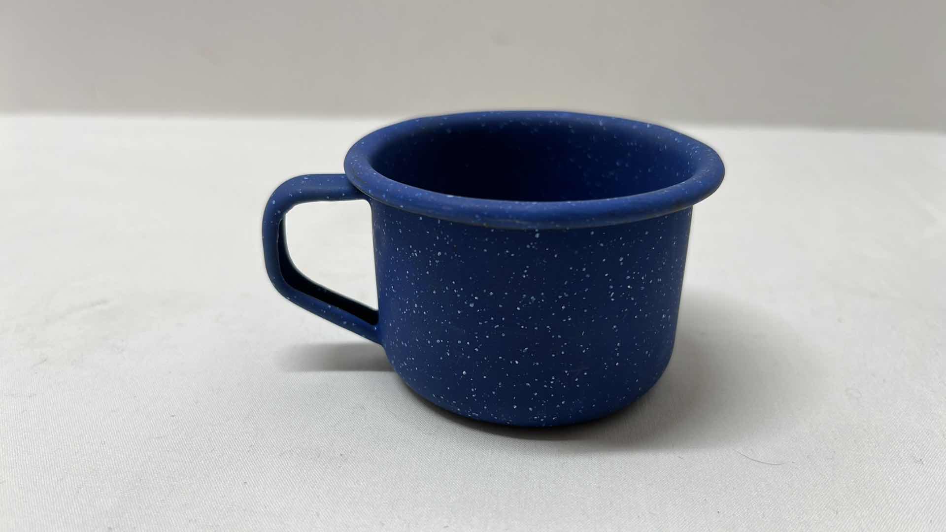 Photo 1 of MAMMA RO ITALY CERAMIC ESPRESSO STYLE MUGS 2.5”H  (4PCS), TIN ESPRESSO MUG AND CREAMER DISH