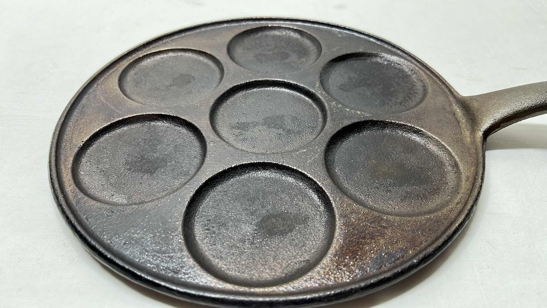 Photo 1 of 9” CAST IRON PLETT PAN FOR DANISH PANCAKES