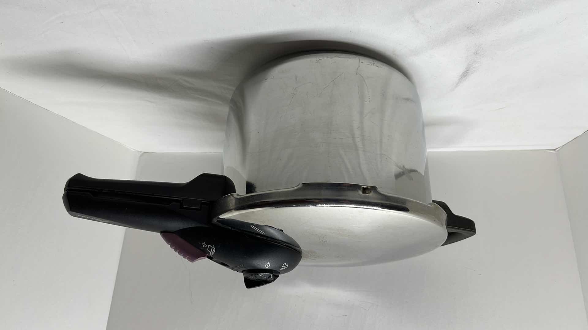 Photo 1 of FAGOR 10 QT SPLENDID STAINLESS STEEL PRESSURE COOKER