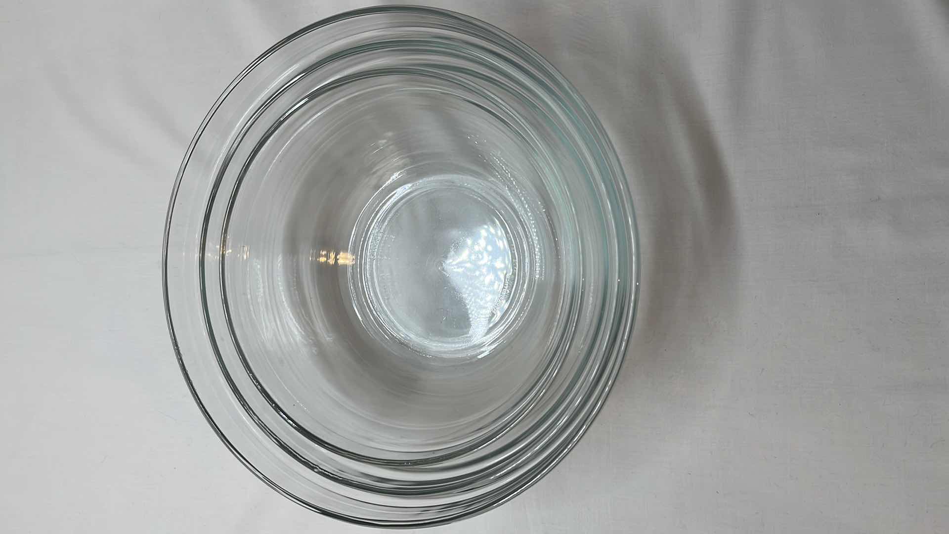 Photo 1 of DURALEX GLASS MIXING BOWL SET OF 3