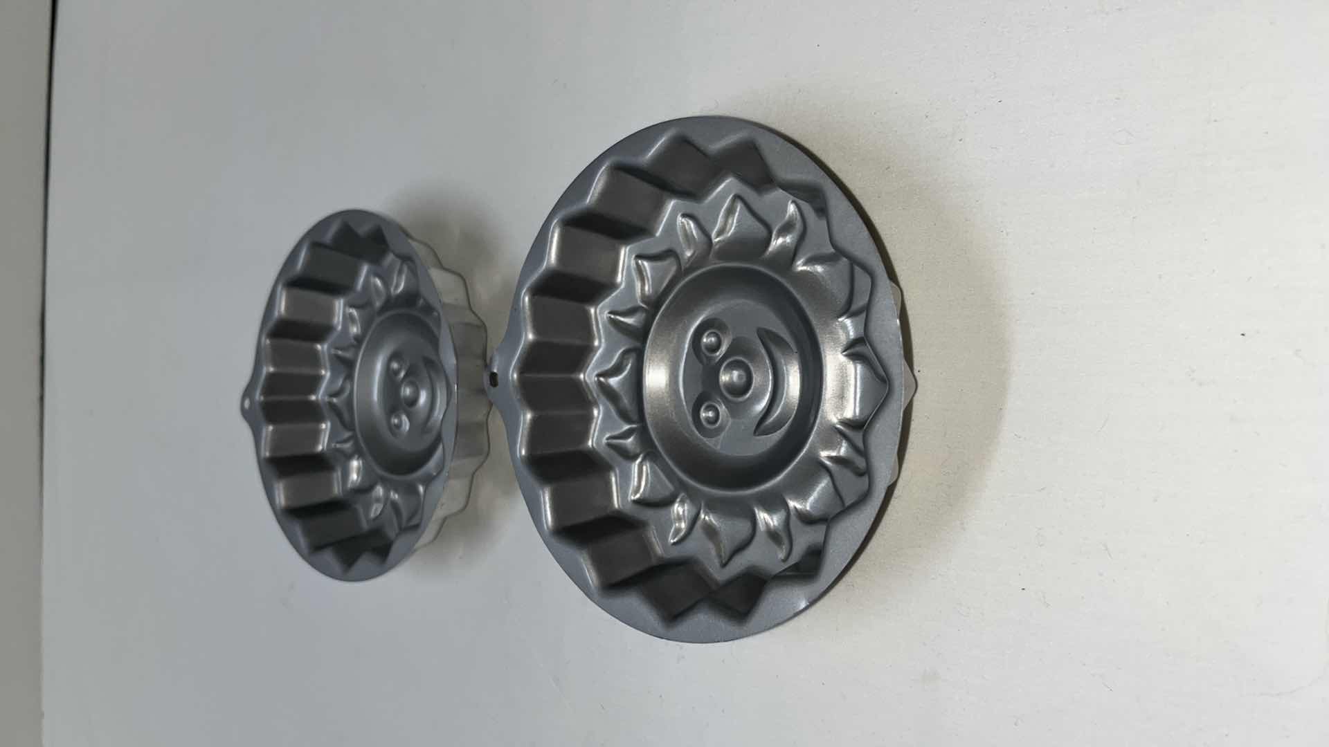 Photo 7 of 9.5” BUNDT PAN, 3.5” DOUGH CUTTERS (4) & 4.5” MINI SUN SHAPED BAKING PANS (2)