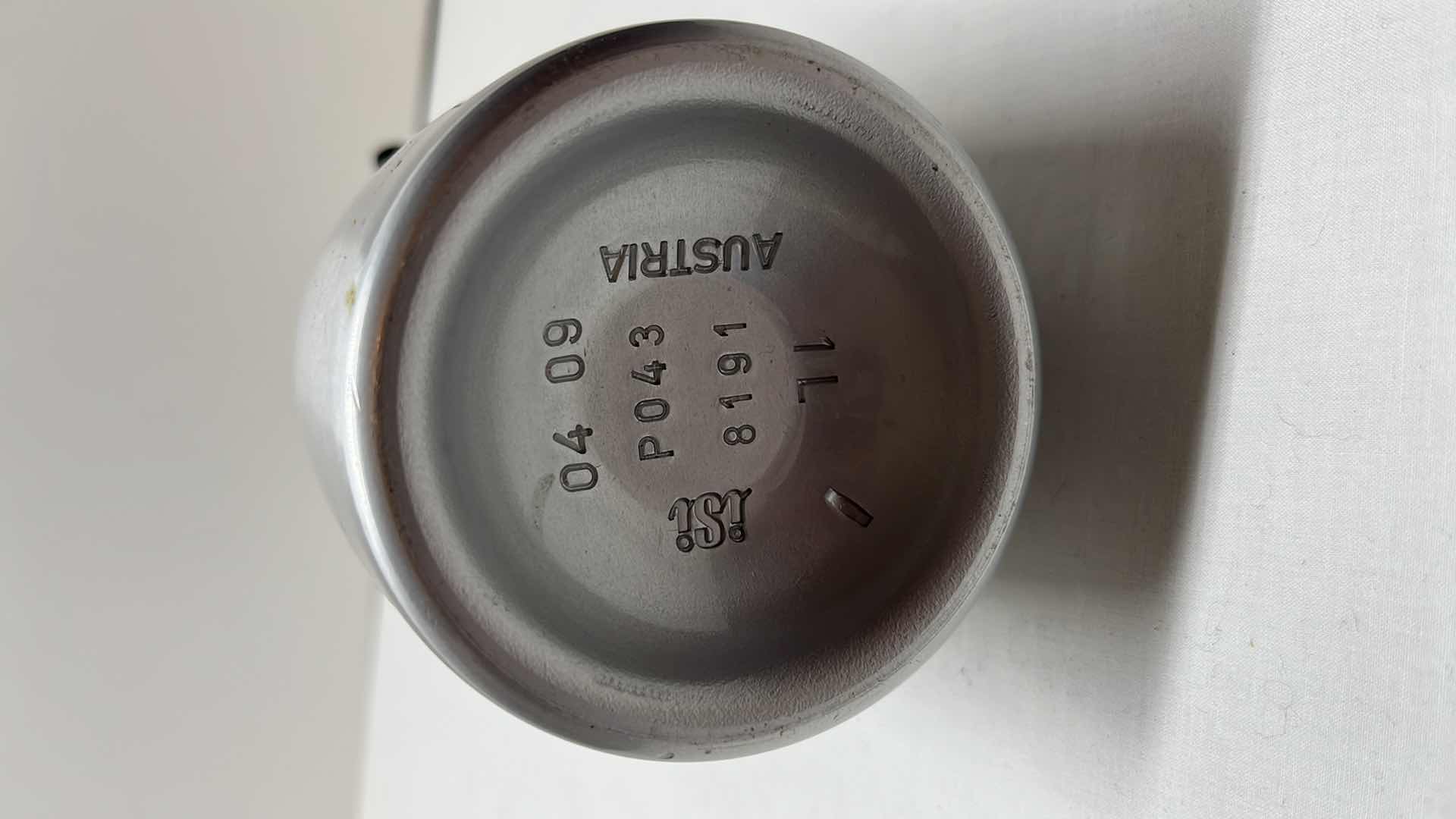 Photo 1 of iSi STAINLESS STEEL SODA SIPHON 1 LITER