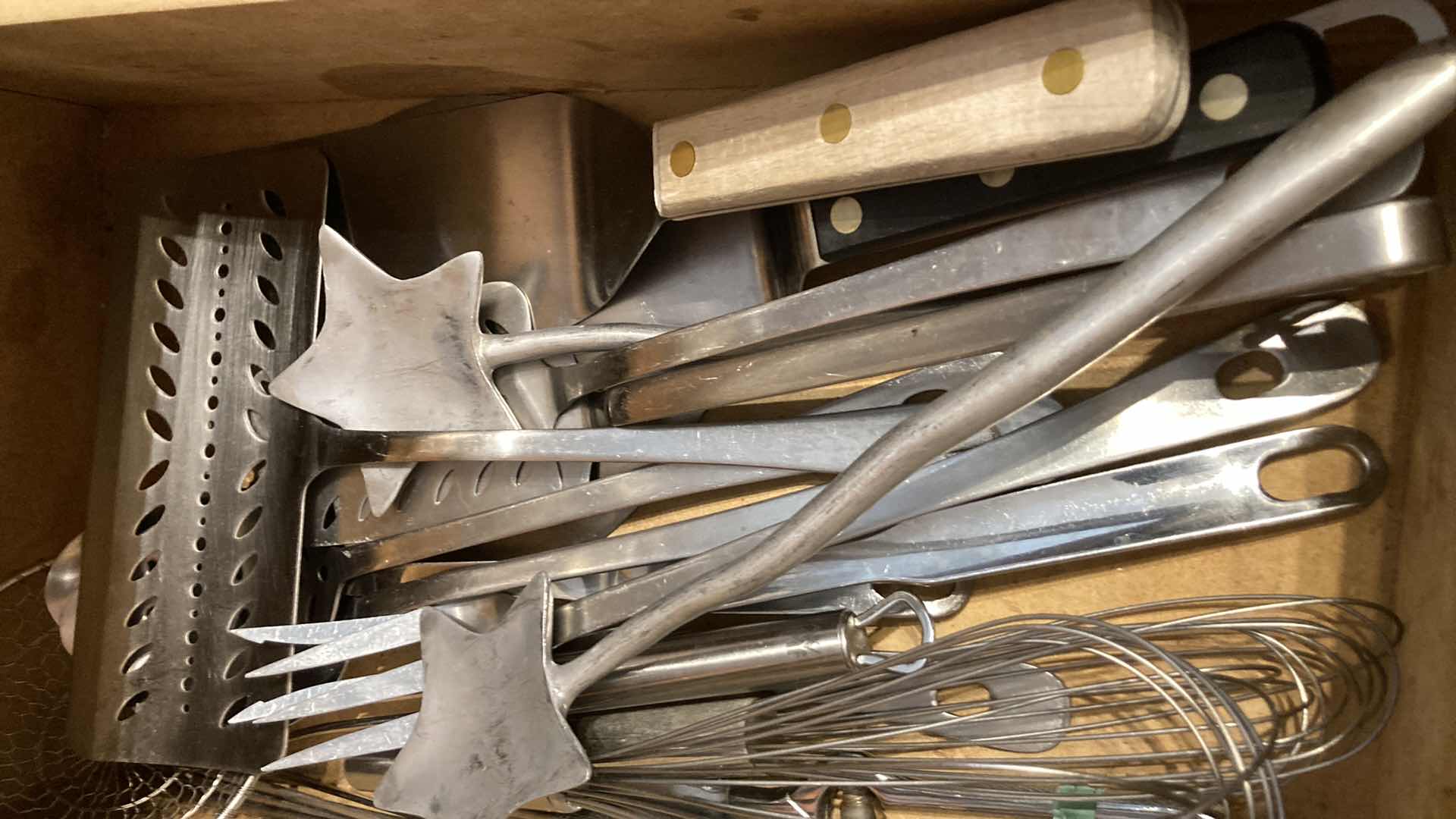 Photo 1 of KITCHEN COOKING & SERVING UTENSILS