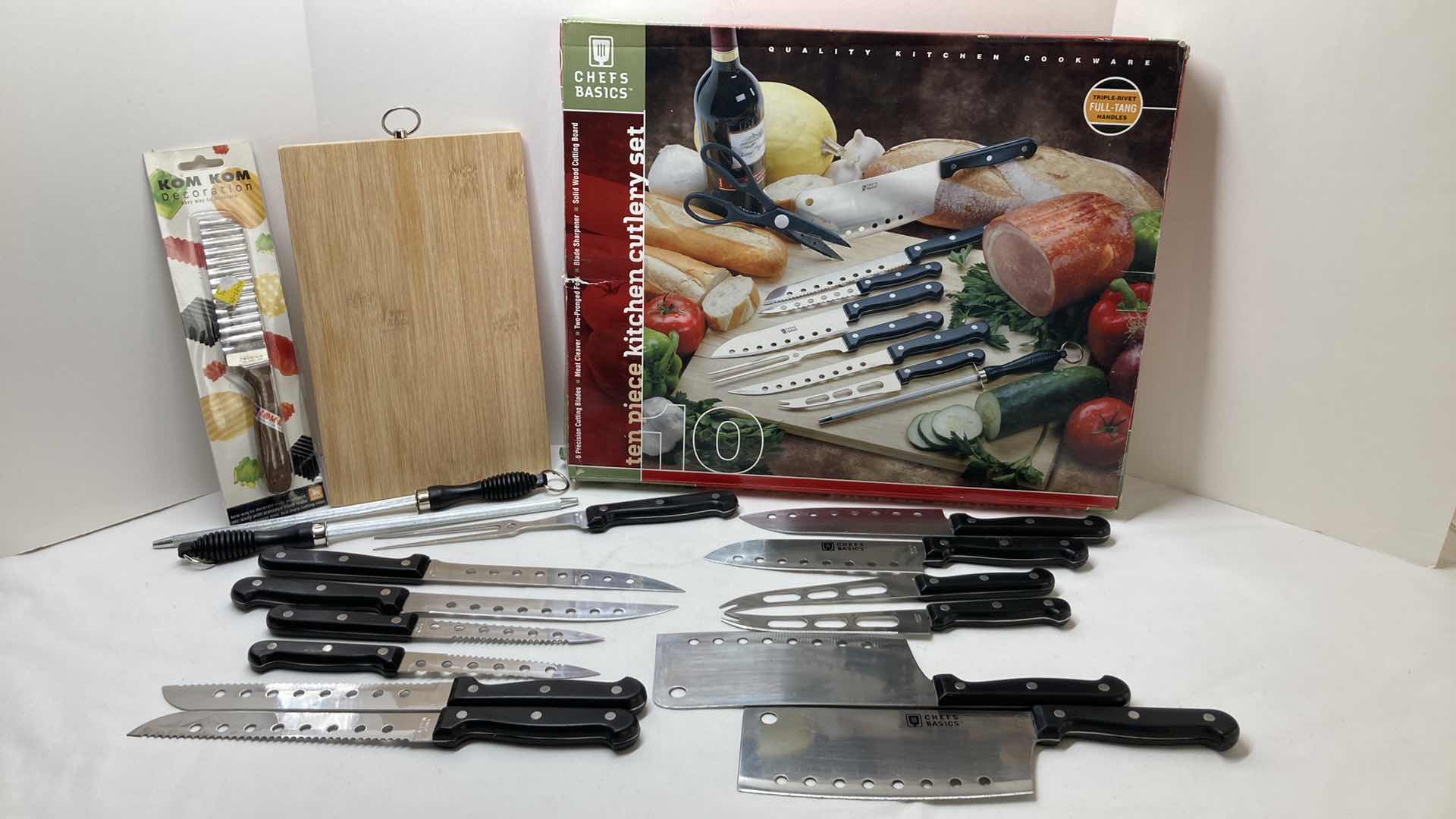 Photo 1 of CHEFS BASICS CUTLERY & UTENSIL SET (16) W CUTTING BOARD