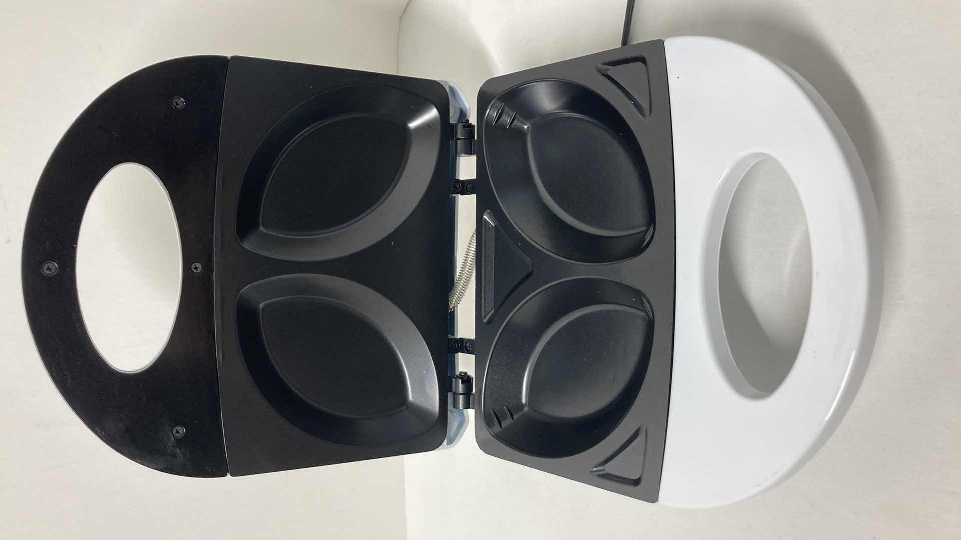 Photo 1 of KITCHEN GOURMET ELECTRIC OMELET MAKER MODEL SW-086