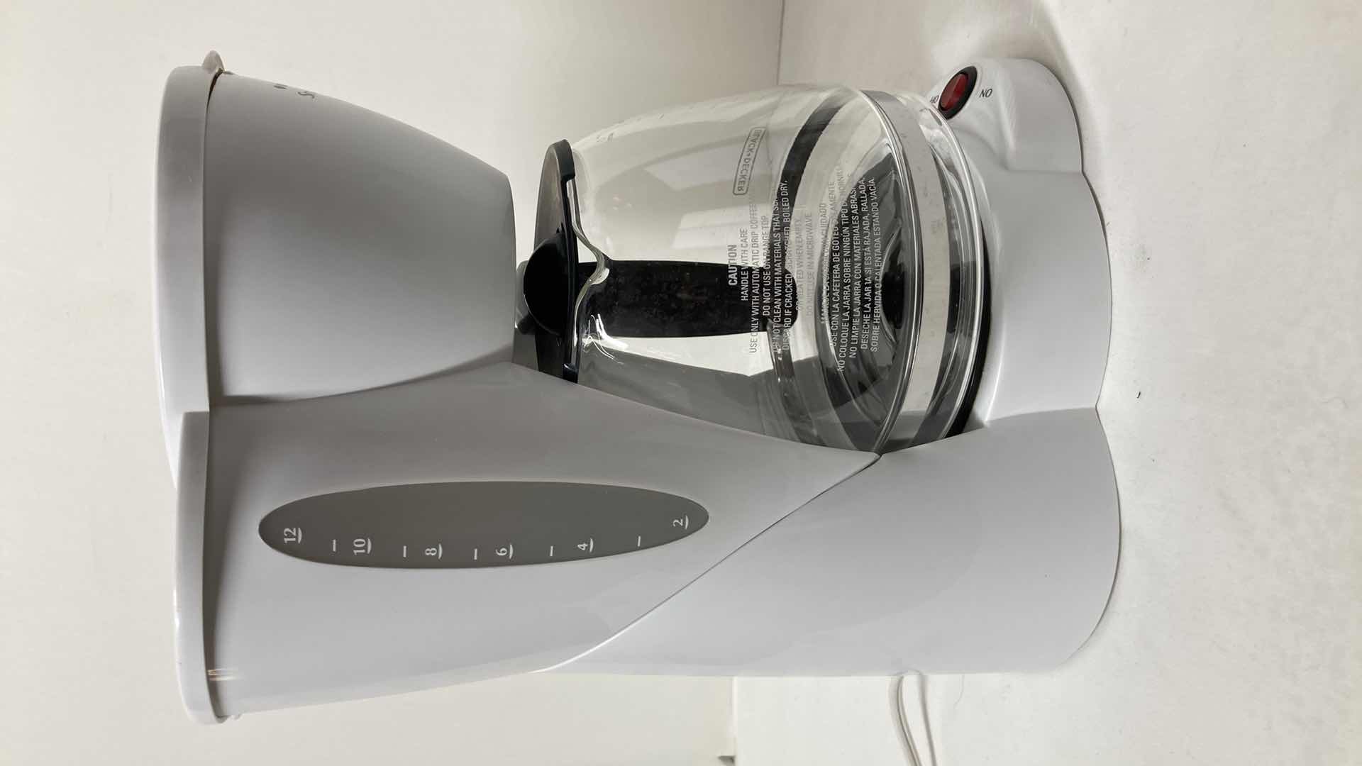 Photo 1 of BLACK & DECKER SMART BREW COFFEE MAKER