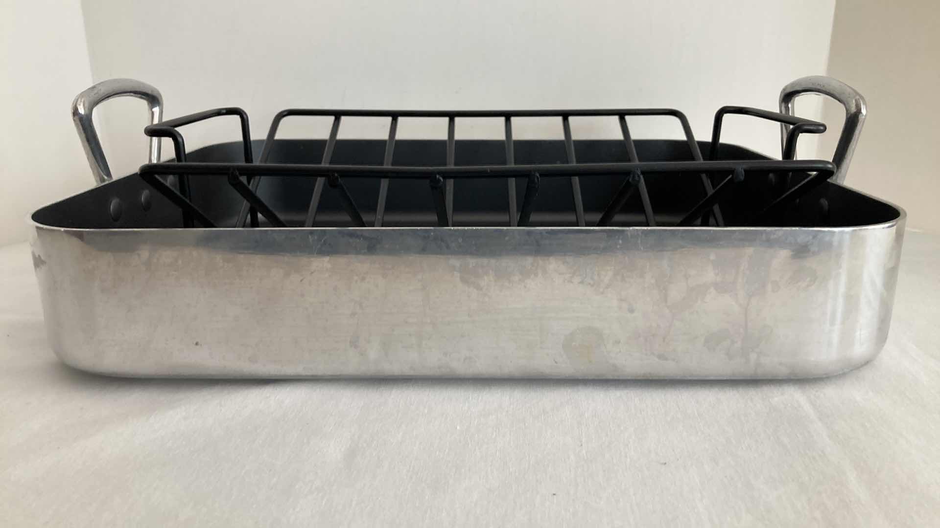 Photo 1 of EMIL’S CHEF COLLECTION ROASTING PAN W RACK 17” X 12” H5”