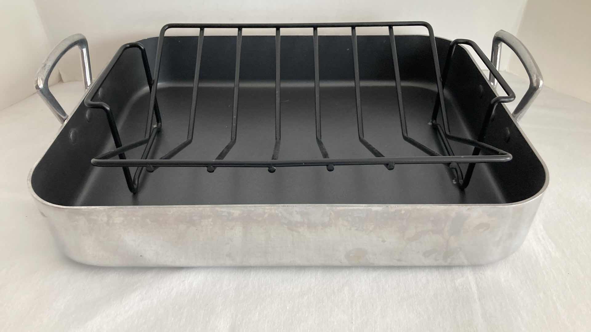 Photo 1 of EMIL’S CHEF COLLECTION ROASTING PAN W RACK 17” X 12” H5”