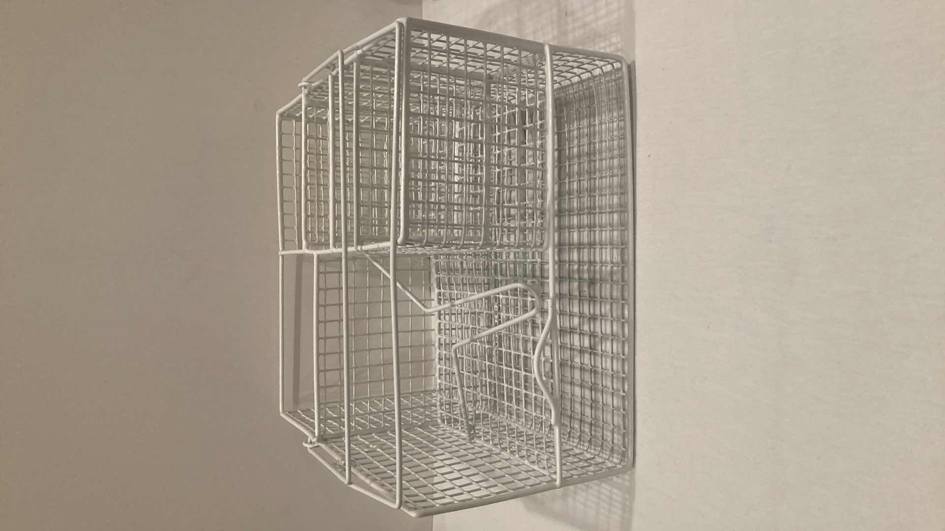 Photo 1 of SQUARED WHITE BOWL & MUG DISH SET (15) W UTENSIL CADDY