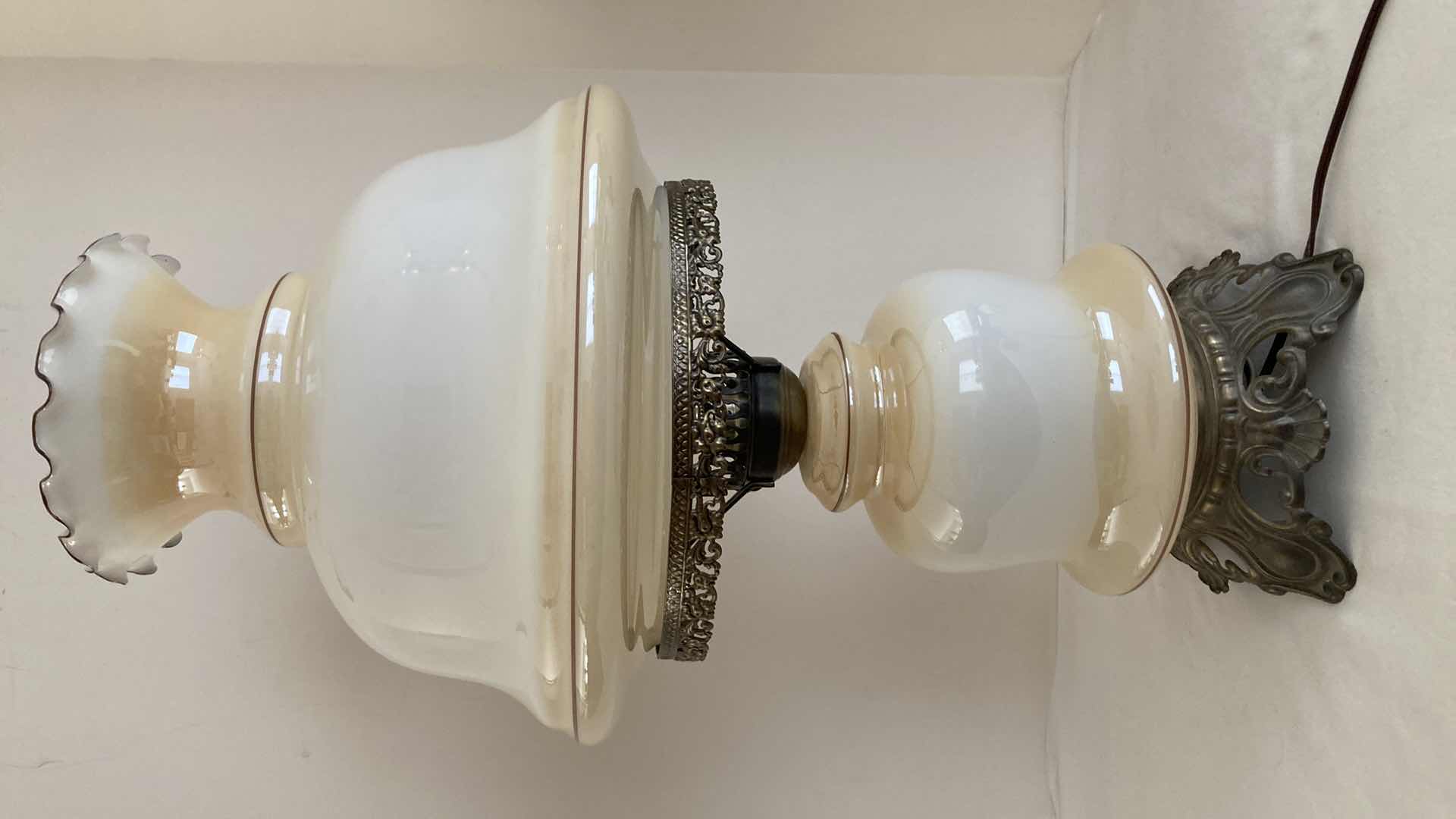 Photo 4 of HURRICANE STYLE FLORAL GLASS SHADE GLASS & METAL BASE TABLE LAMP 14” X 25”