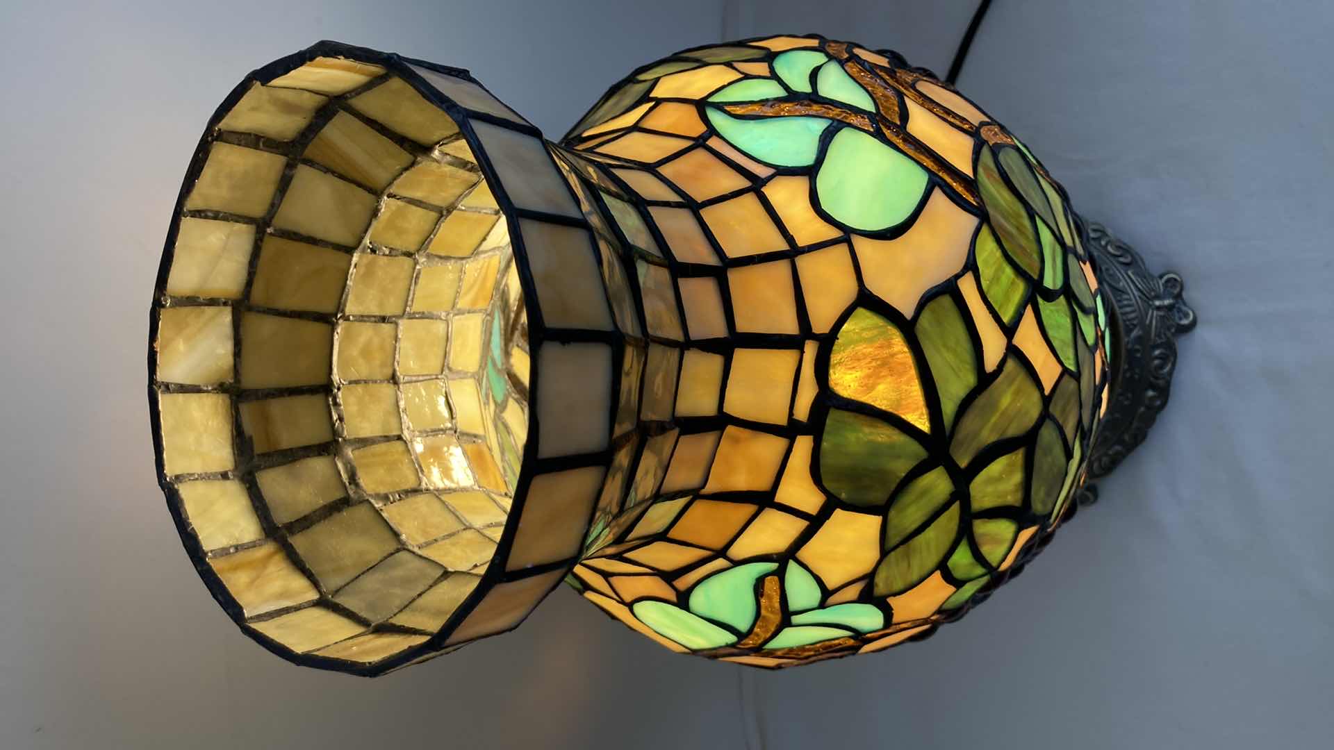 Photo 1 of TIFFANY STYLE GRAPE VINE GLASS VASE TABLE LAMP 10” X 21.5”