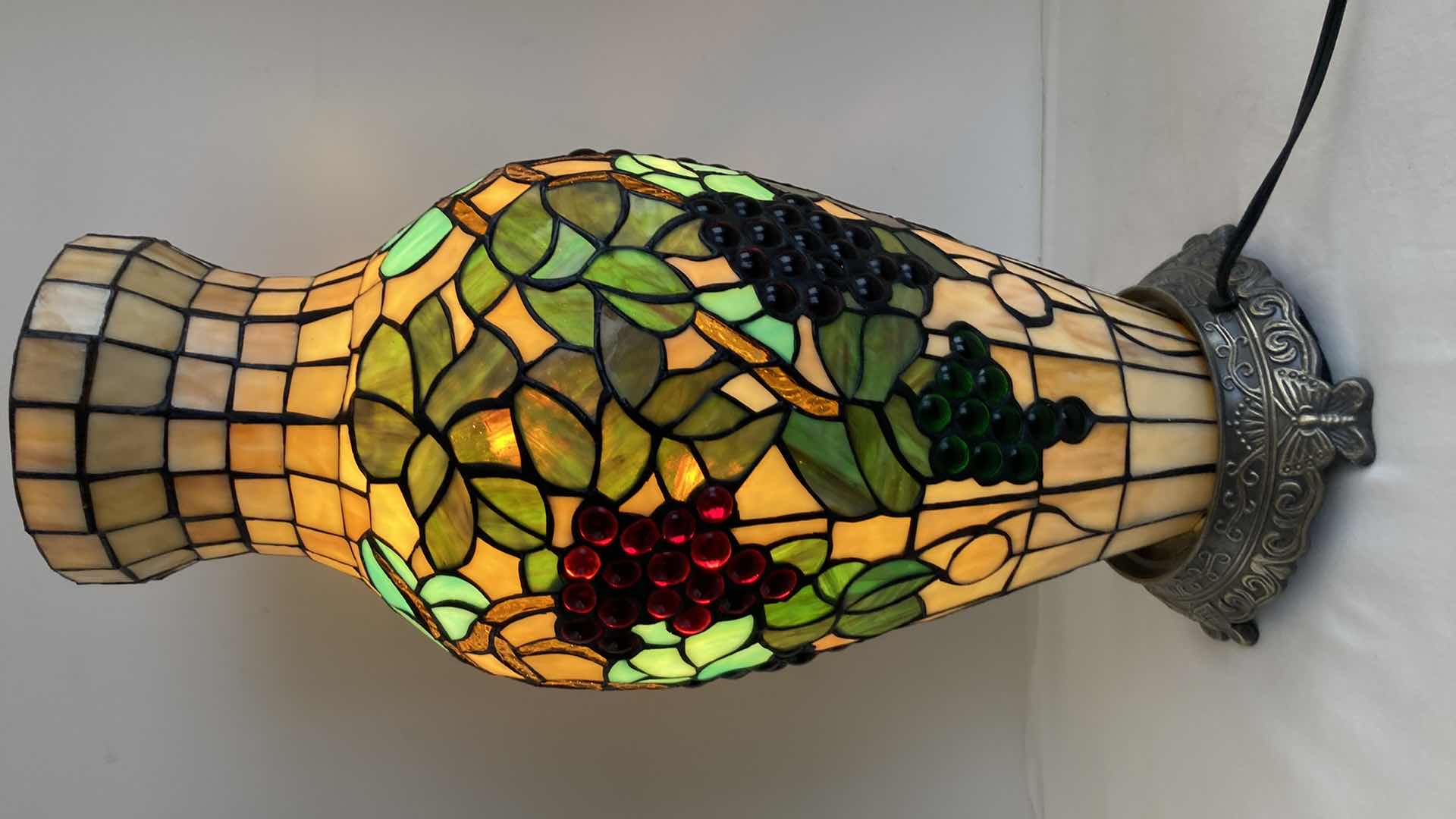 Photo 1 of TIFFANY STYLE GRAPE VINE GLASS VASE TABLE LAMP 10” X 21.5”