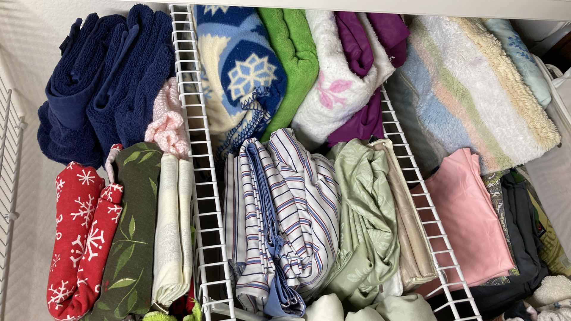 Photo 1 of LINENS- BEDDING, TOWELS & BATH MATS