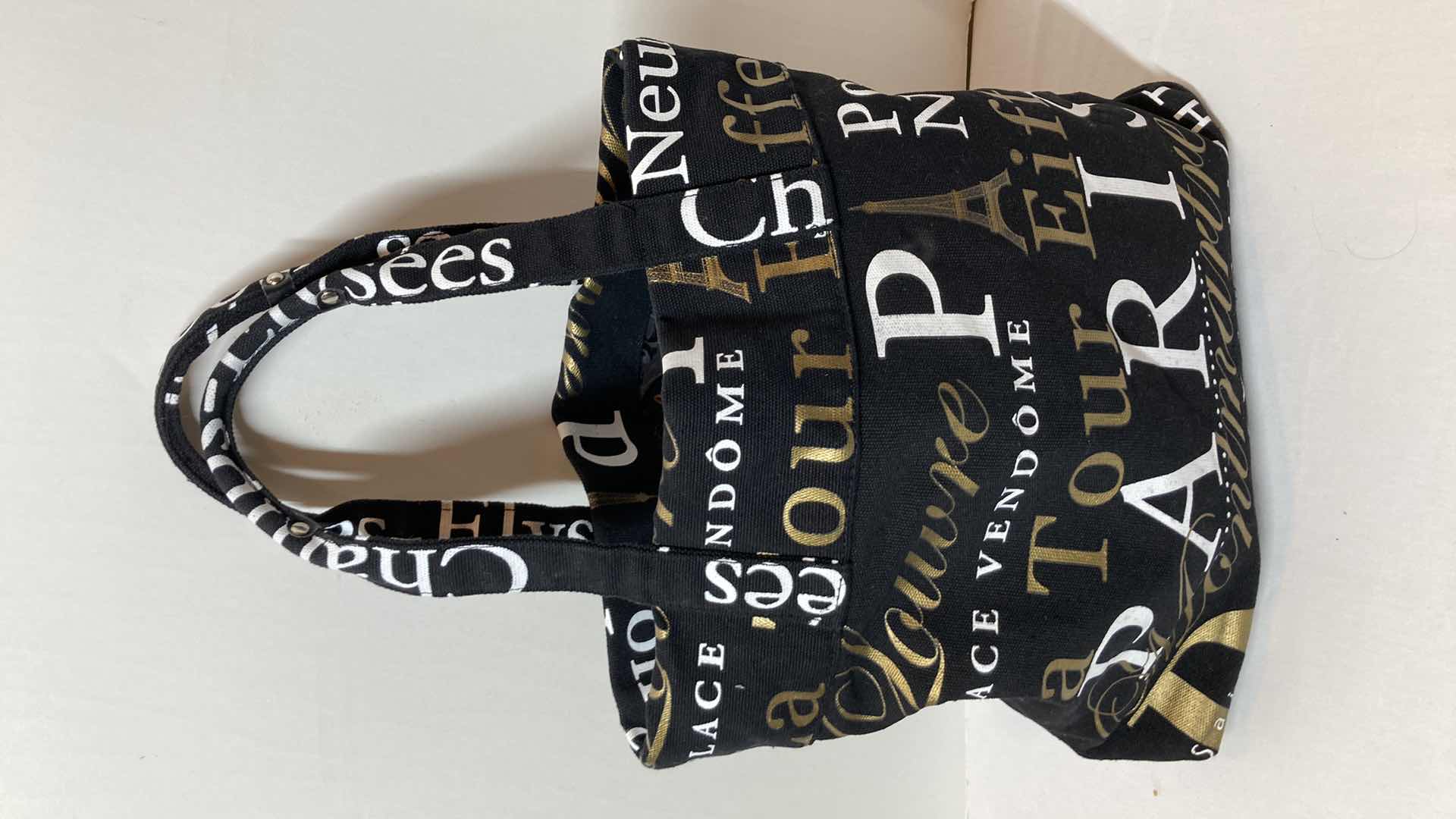 Photo 1 of TRAVEL BAGS VARIOUS STYLES & SIZES (3)