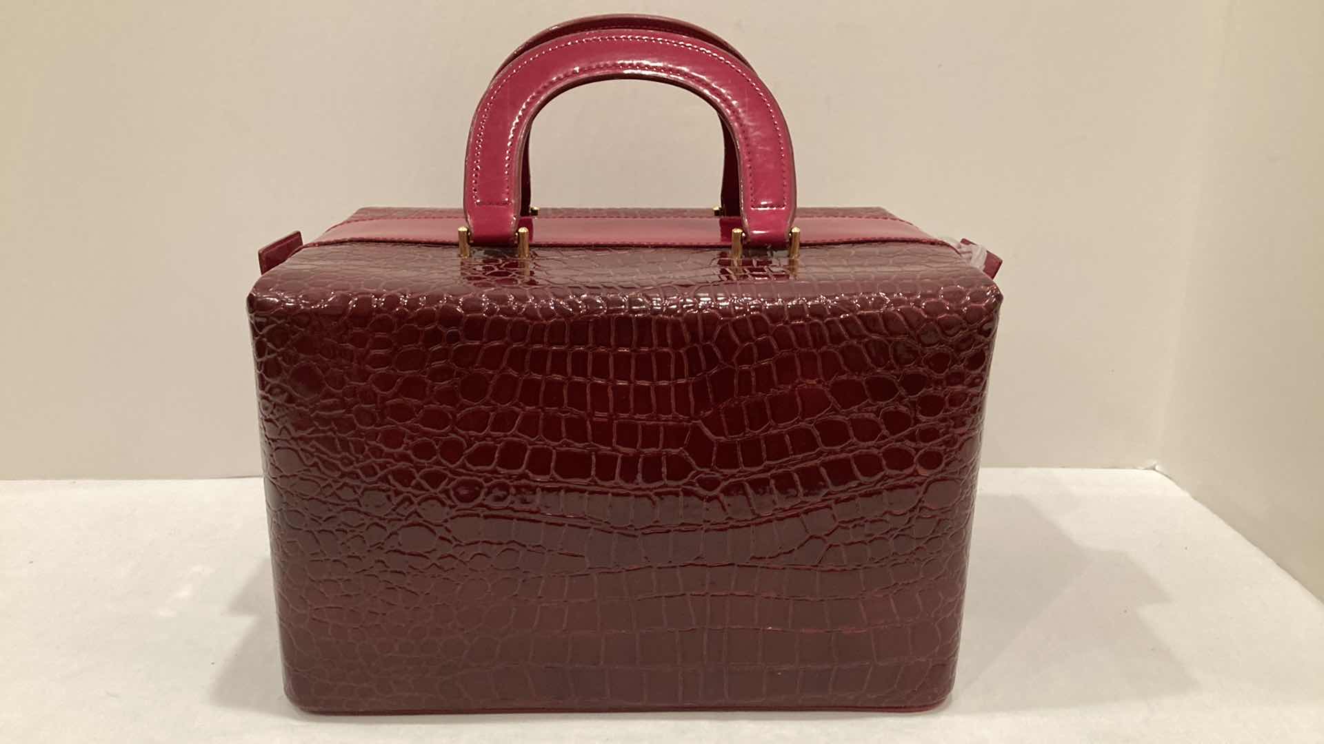 Photo 1 of ALLIGATOR SKIN PRINT DARK RED TRAVEL CASE