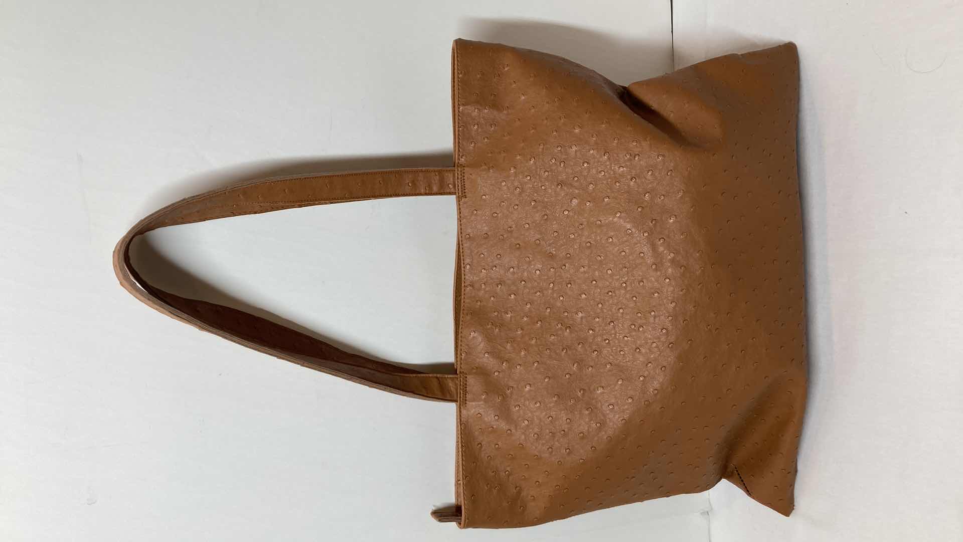 Photo 3 of LEATHER HANDBAGS VARIOUS STYLES & SIZES (3)