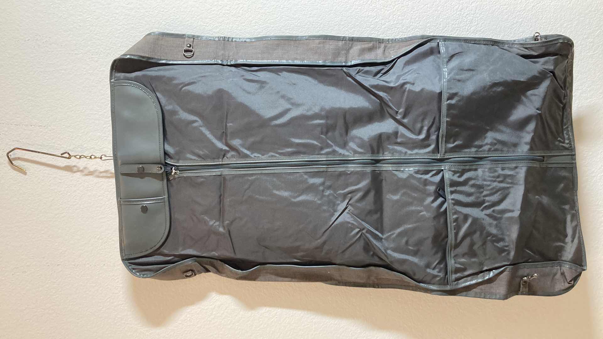 Photo 1 of PARK VISTA GRAY GARMENT BAG
