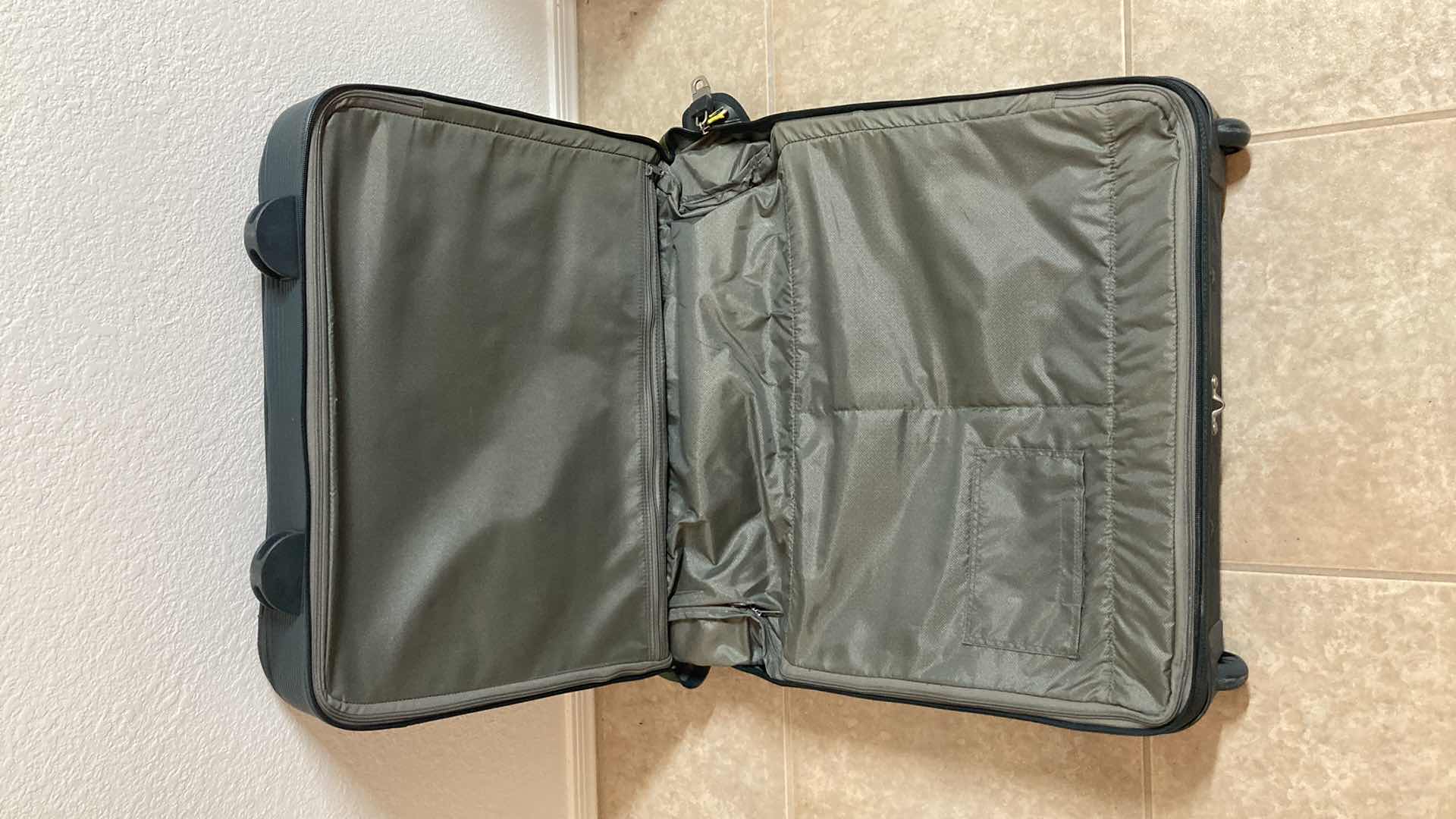 Photo 3 of ATLANTIC GREEN GARMENT BAG