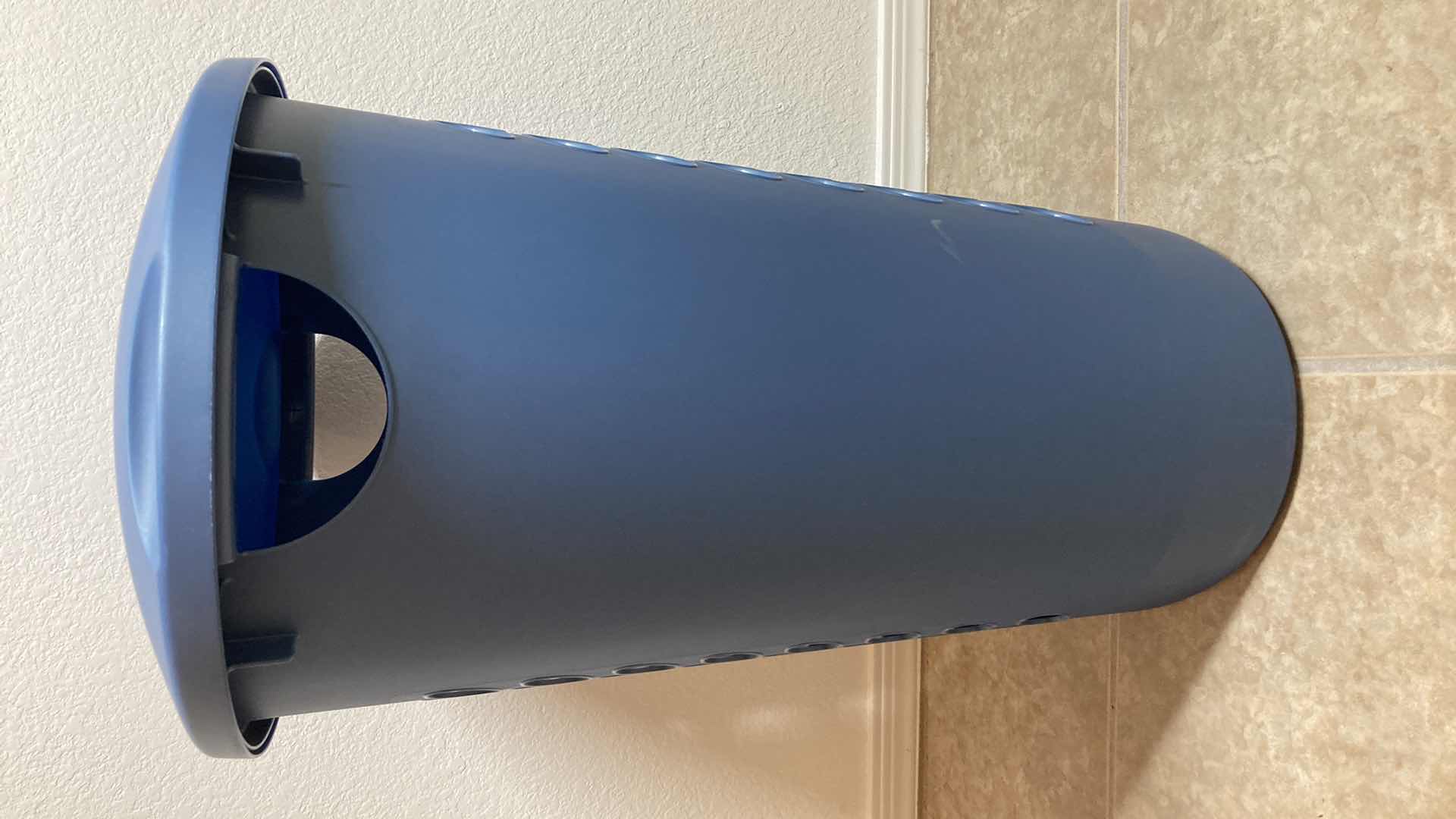 Photo 1 of STERILITE GLACIER LAUNDRY BIN W LID 20” X 14” H22”